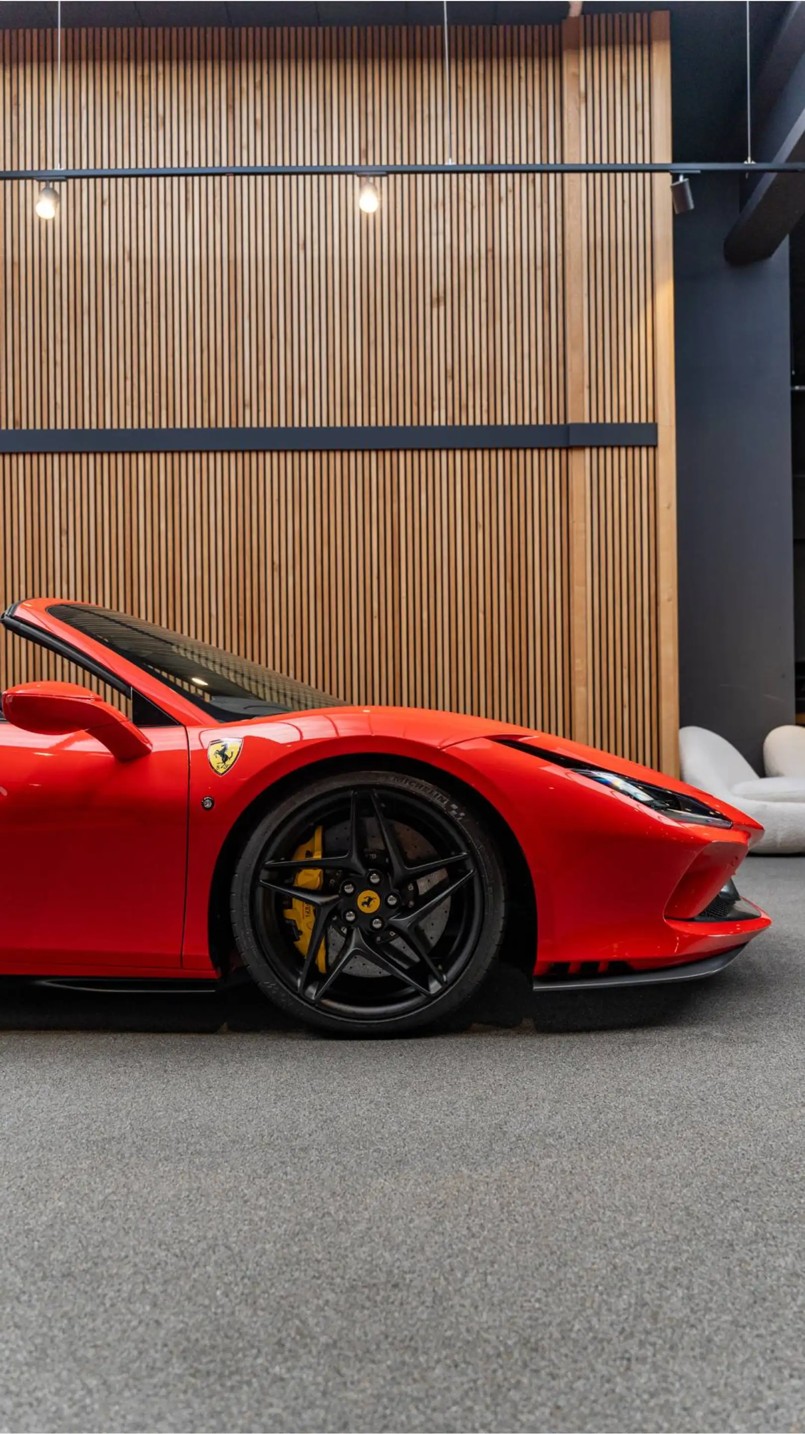 Ferrari F8 Spider Lift Matte Carbon Rosso Scuderia Tricolore Carbon — photo 28