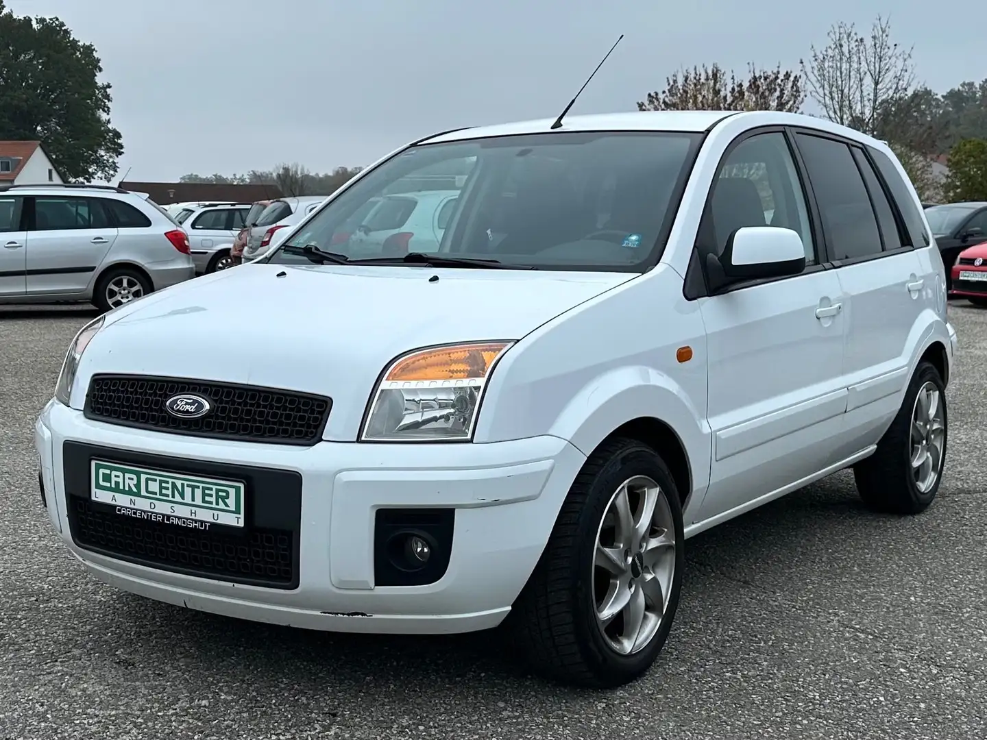Ford Fusion Trend 1.4 TÜV NEU,KLIMA,ALUFELGEN,RADIO Blanc - 1