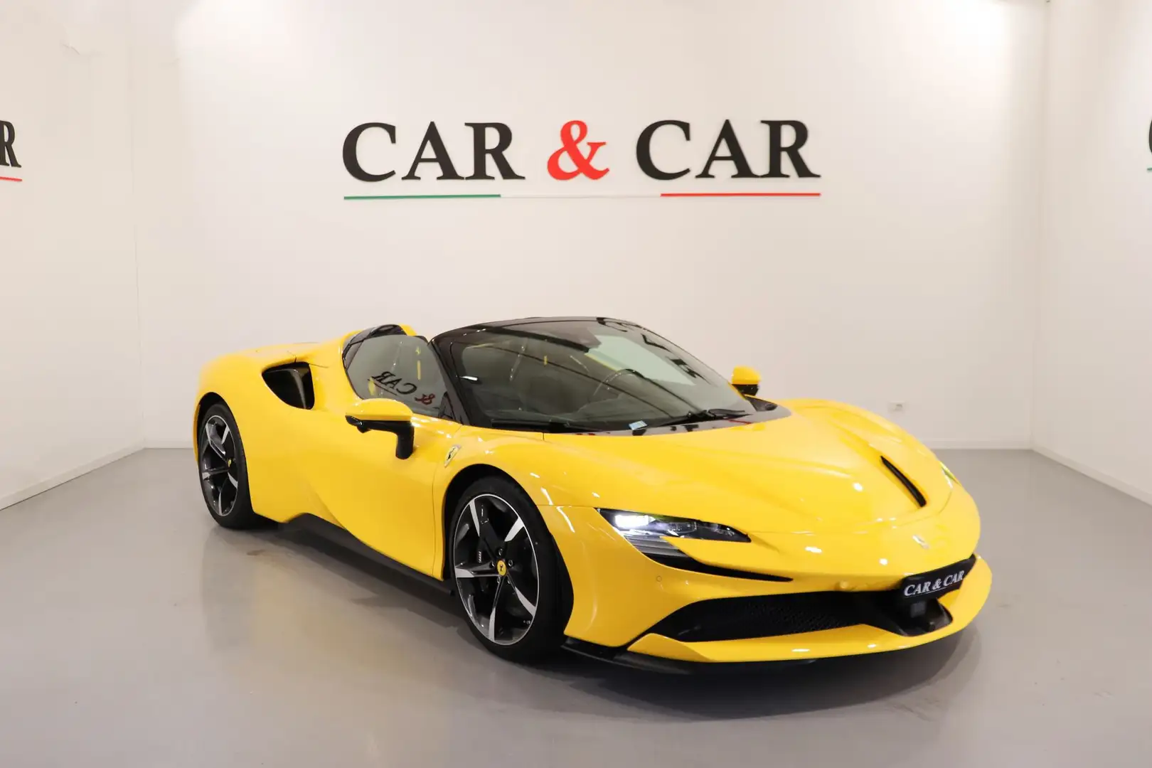 Ferrari SF90 Spider SF90 Spider Galben - 1