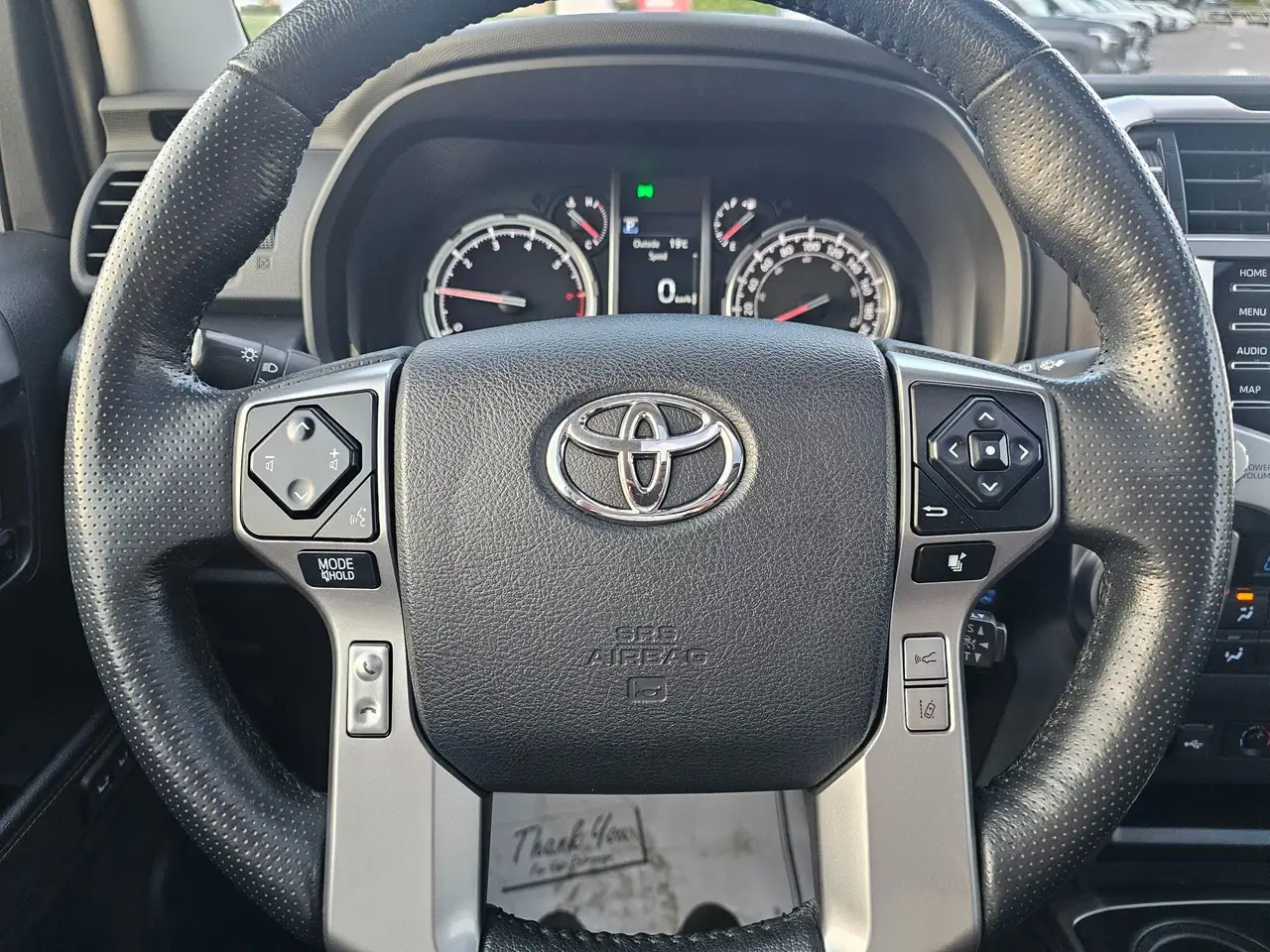 Toyota 4-Runner снимка Toyota 4-Runner