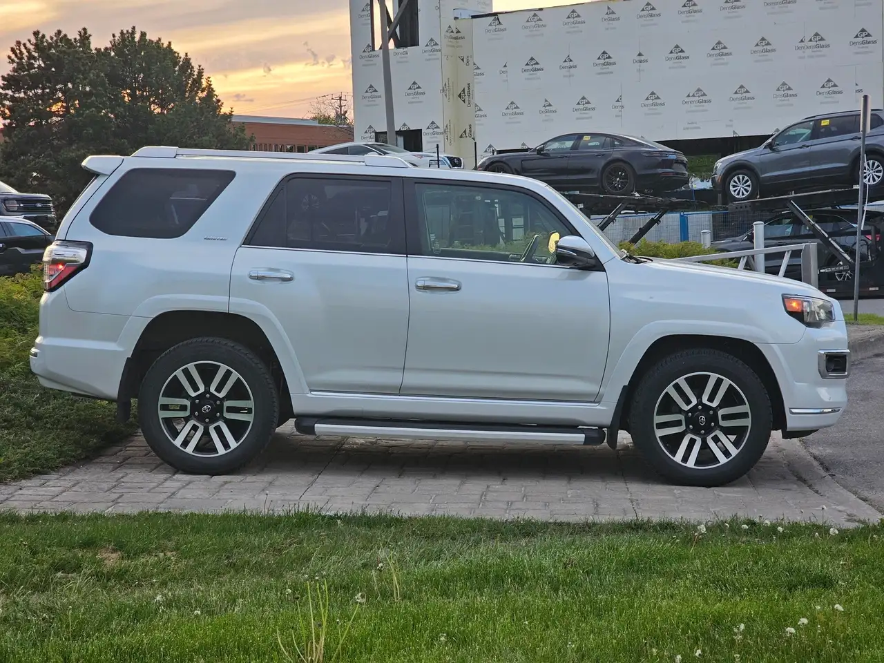 Toyota 4-Runner снимка Toyota 4-Runner