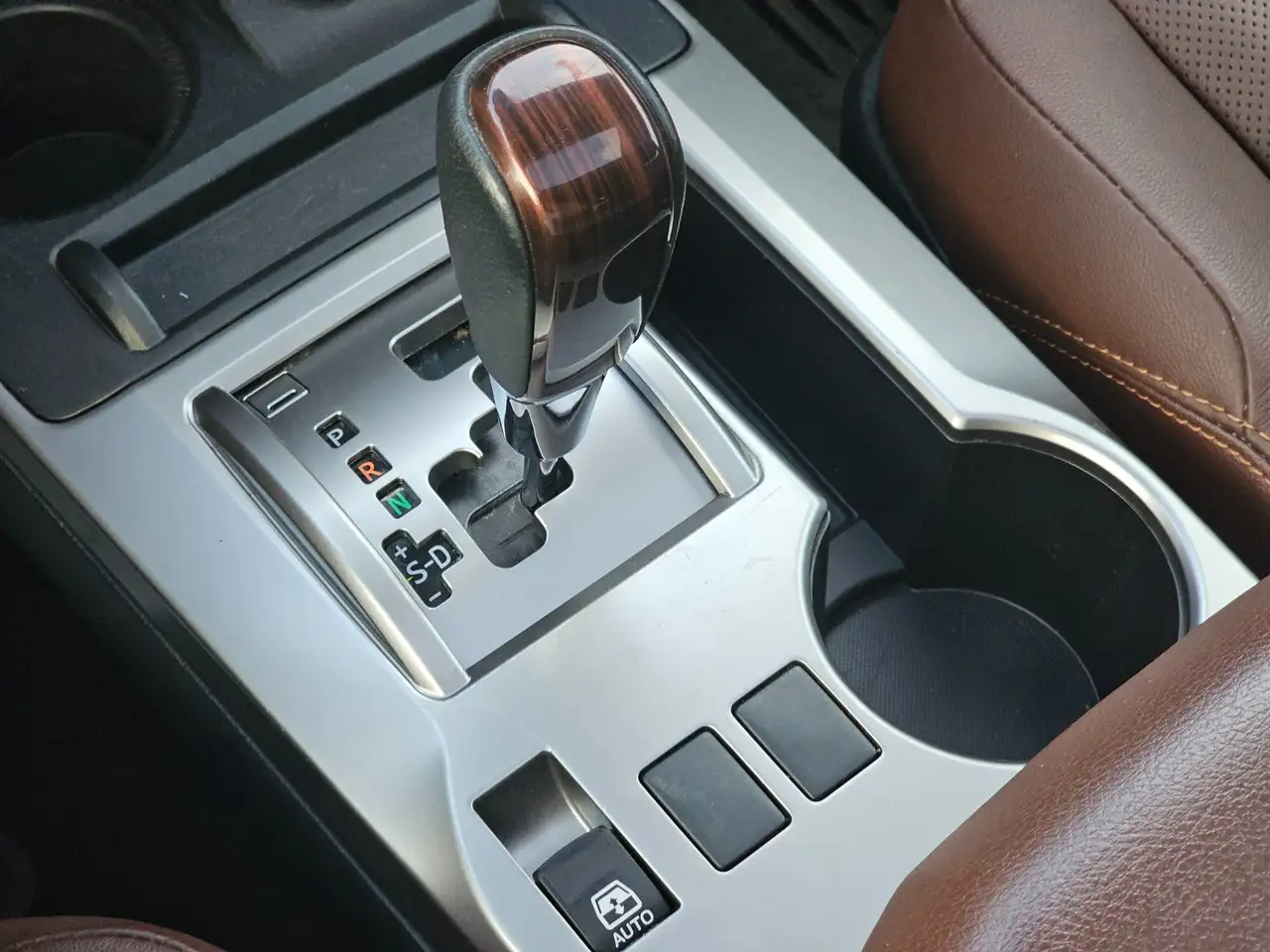 Toyota 4-Runner снимка Toyota 4-Runner