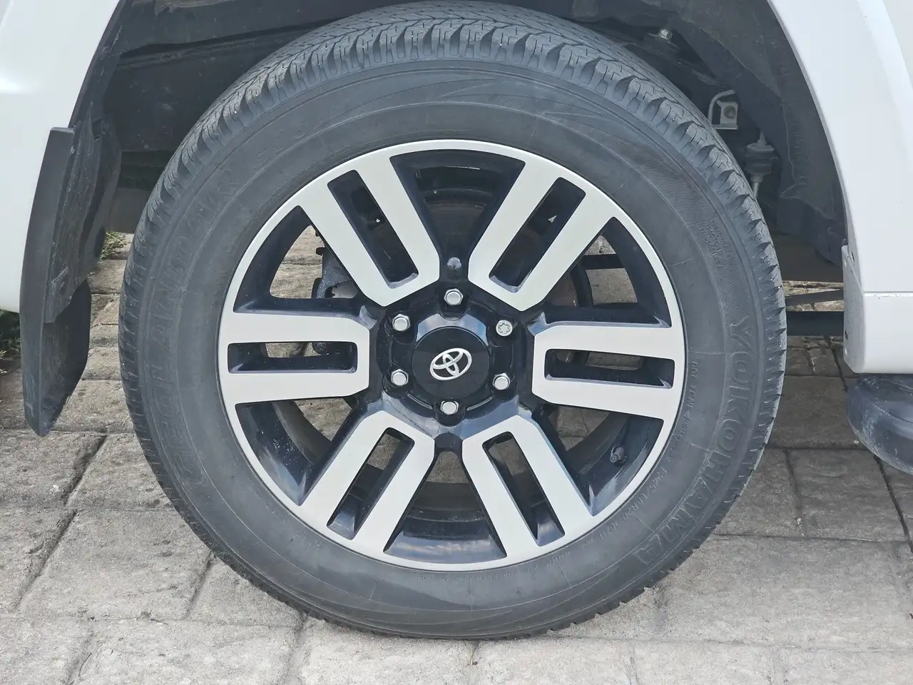 Toyota 4-Runner снимка Toyota 4-Runner