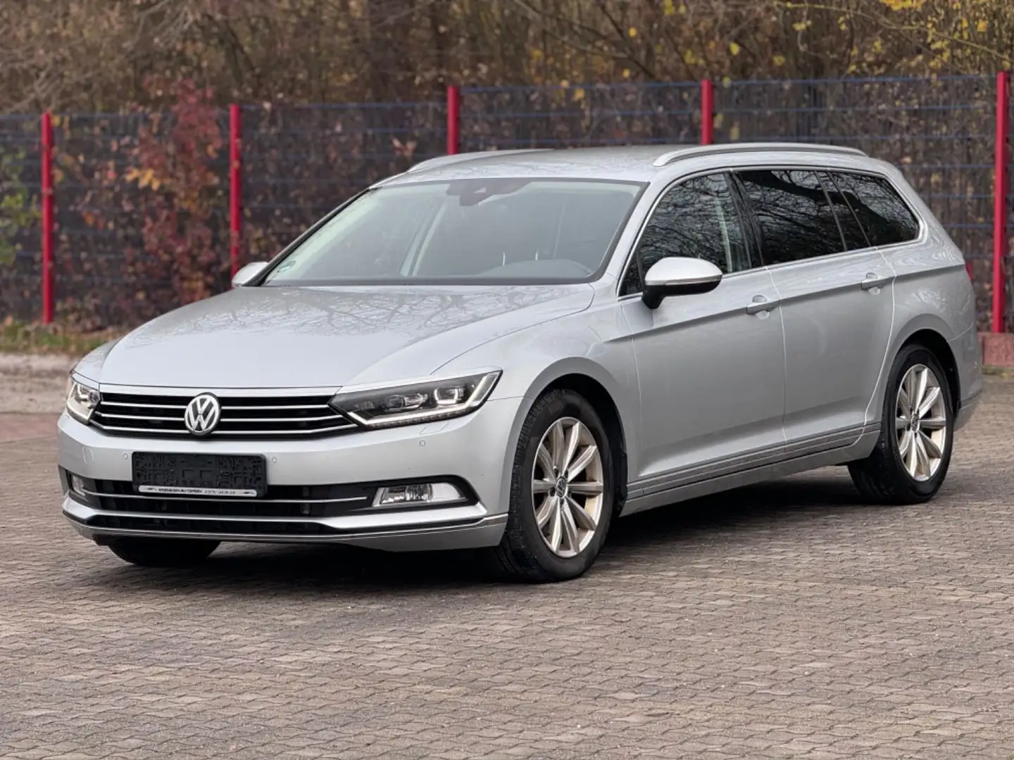 Volkswagen Passat Variant 2.0 TDI DSG*190 PS*TÜV+SERVIC NEU Grau - 1