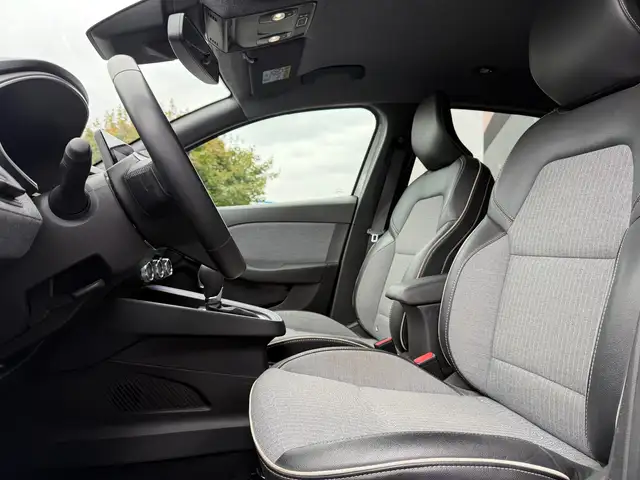Renault Clio view 9