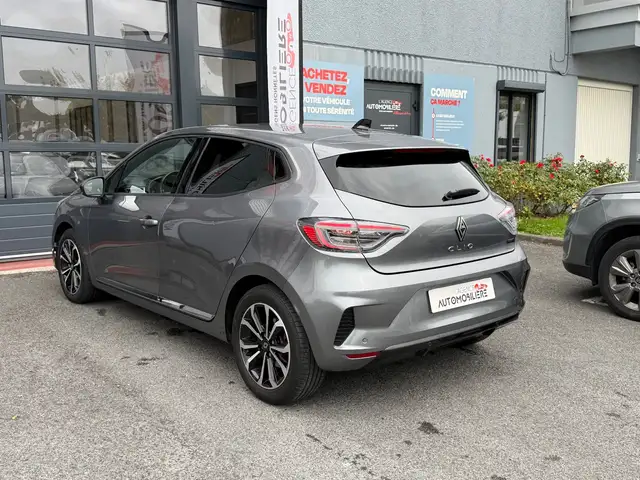 Renault Clio view 5