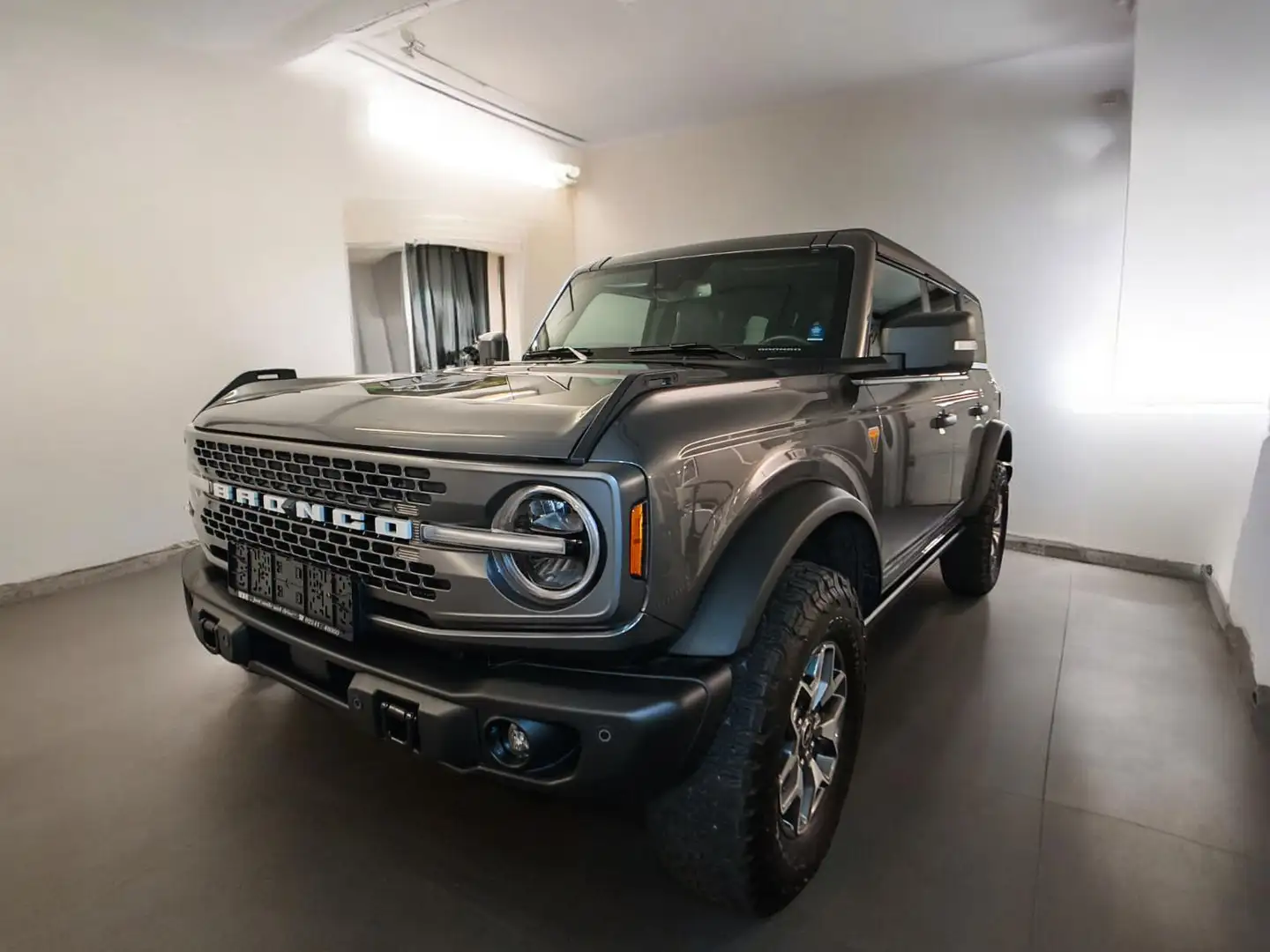 Ford Bronco 2.7 l EcoBoost Badlands e-4WD Automatik Grau - 1