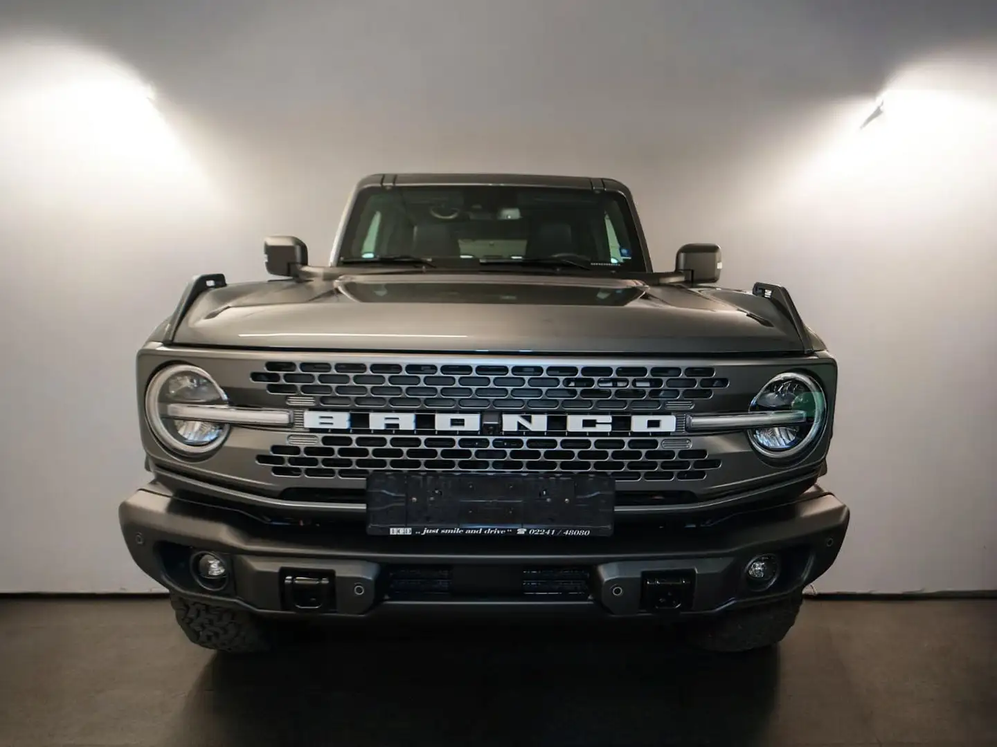 Ford Bronco 2.7 l EcoBoost Badlands e-4WD Automatik Grau - 2