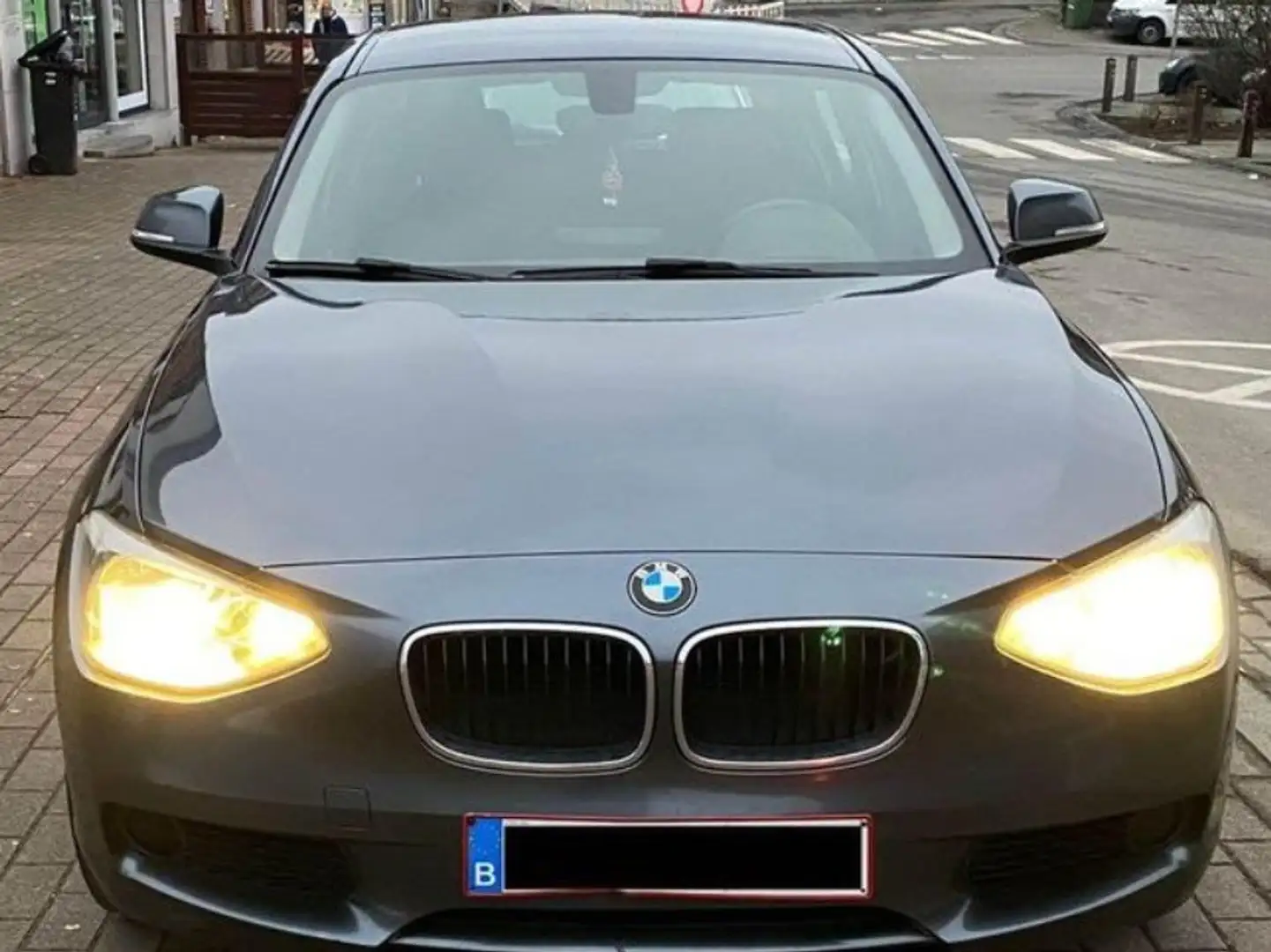 BMW 114 114i 102 ch Première Zwart - 1