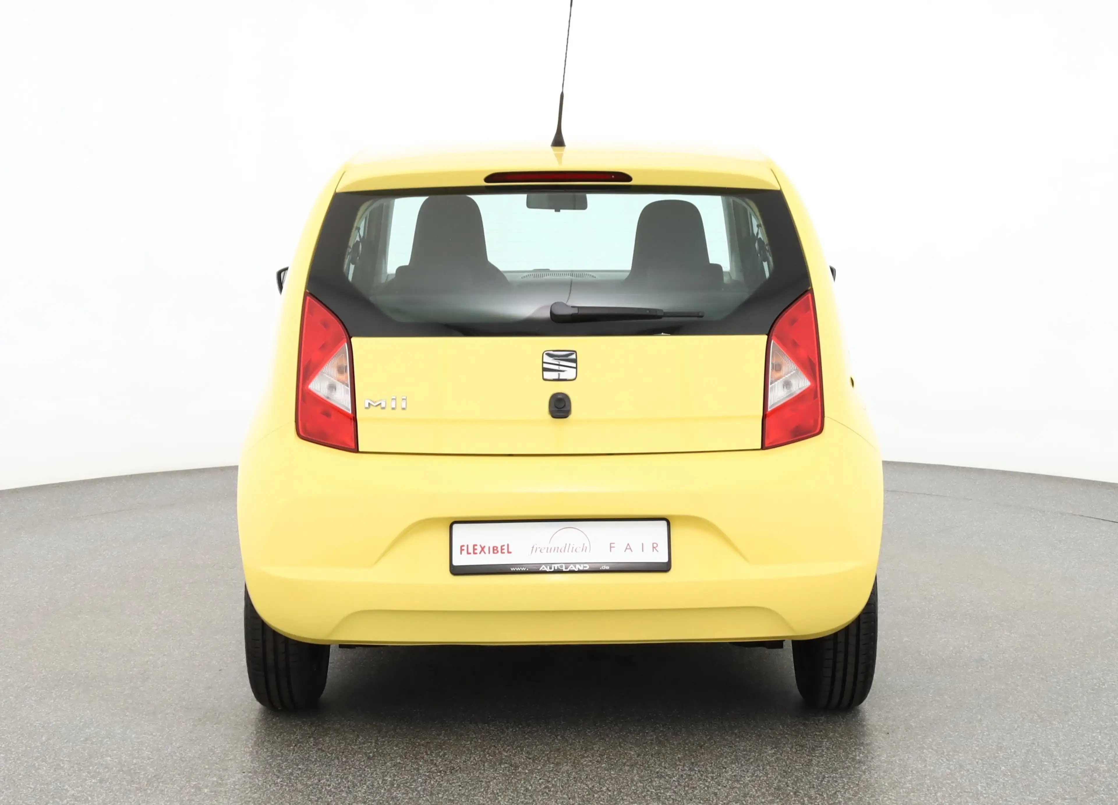 SEAT Mii 1.0 MPI Reference Klima AUX — photo 4