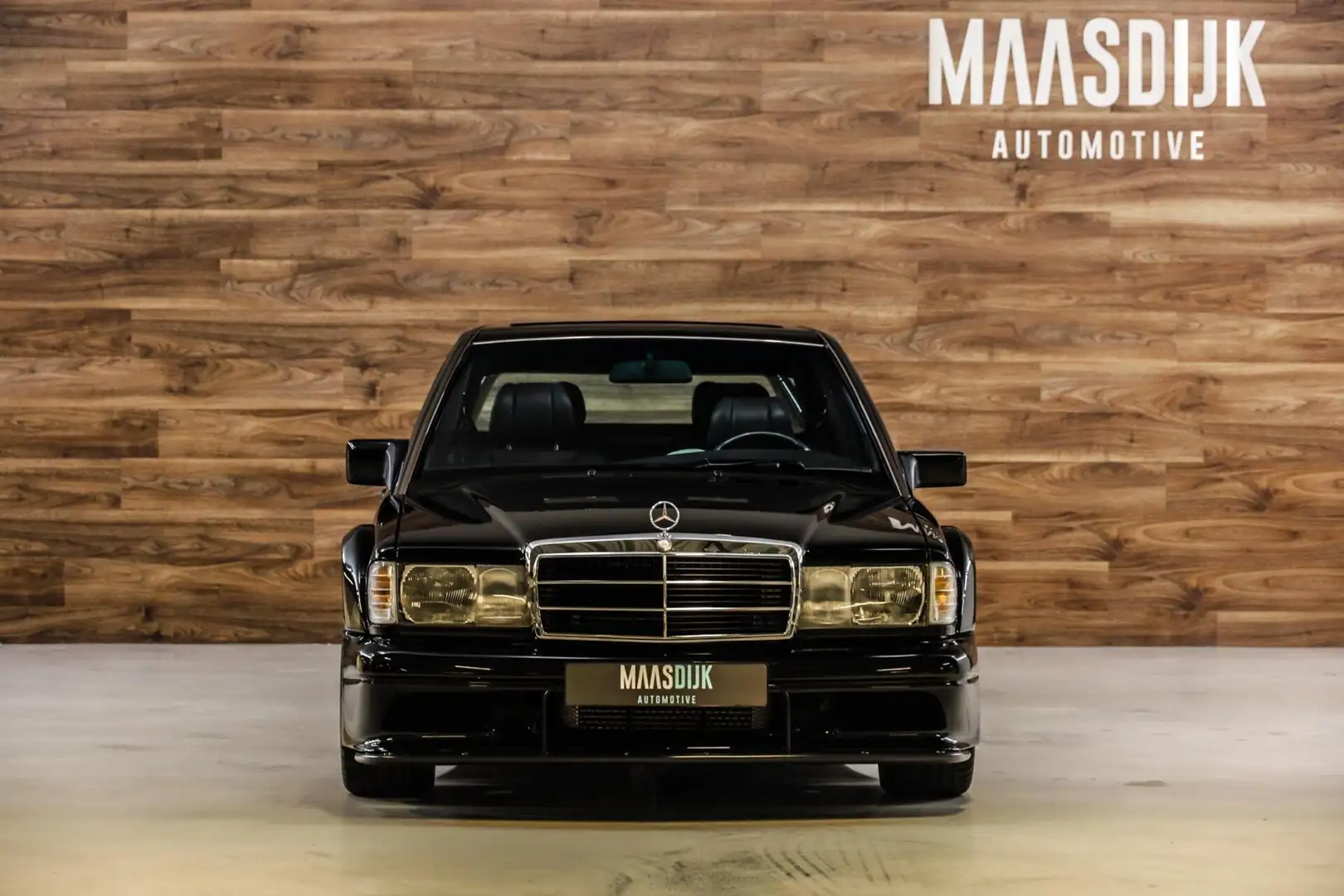 Mercedes-Benz 190 3.0 D Evolution II Restomod|Schuifdak|Leder|1of1 Zwart - 2