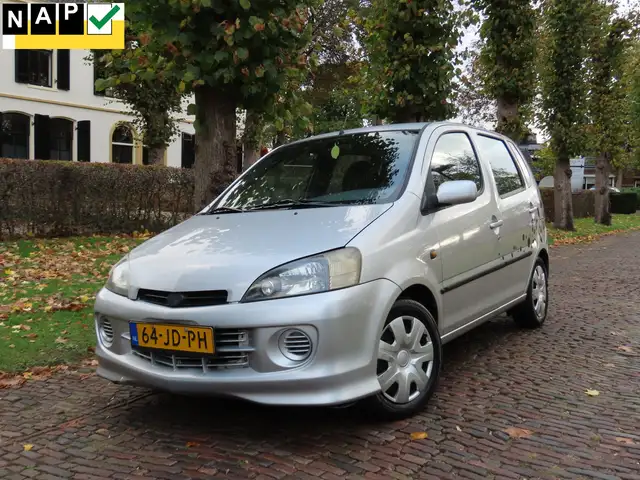 2002 Daihatsu Yrv in Grey for sale