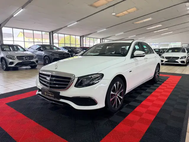 Mercedes-Benz E 300 de*LED*360°KA*AMBIENTE*MEMORY SITZ*
