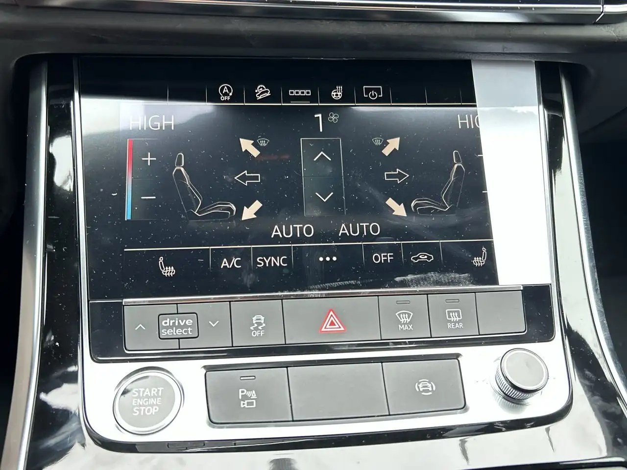Audi Q7 снимка Audi Q7