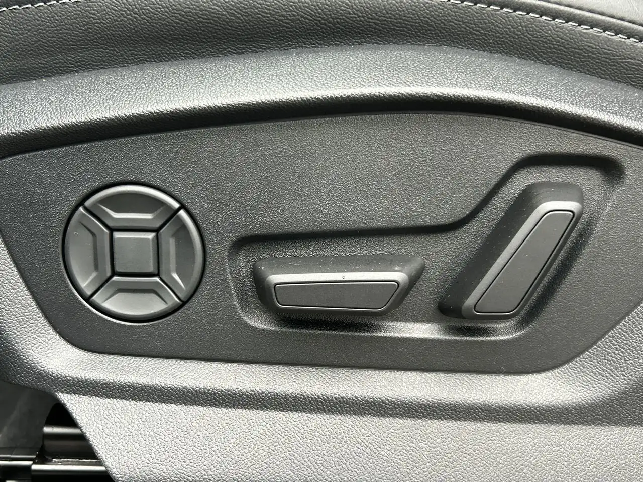Audi Q7 снимка Audi Q7