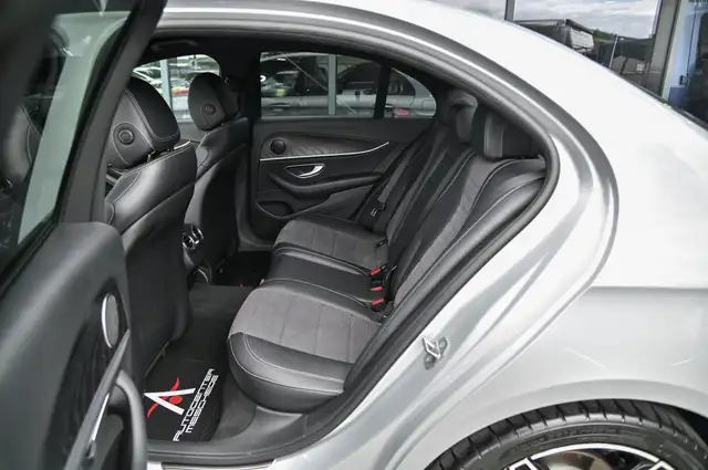 Mercedes-Benz E-Class view 16