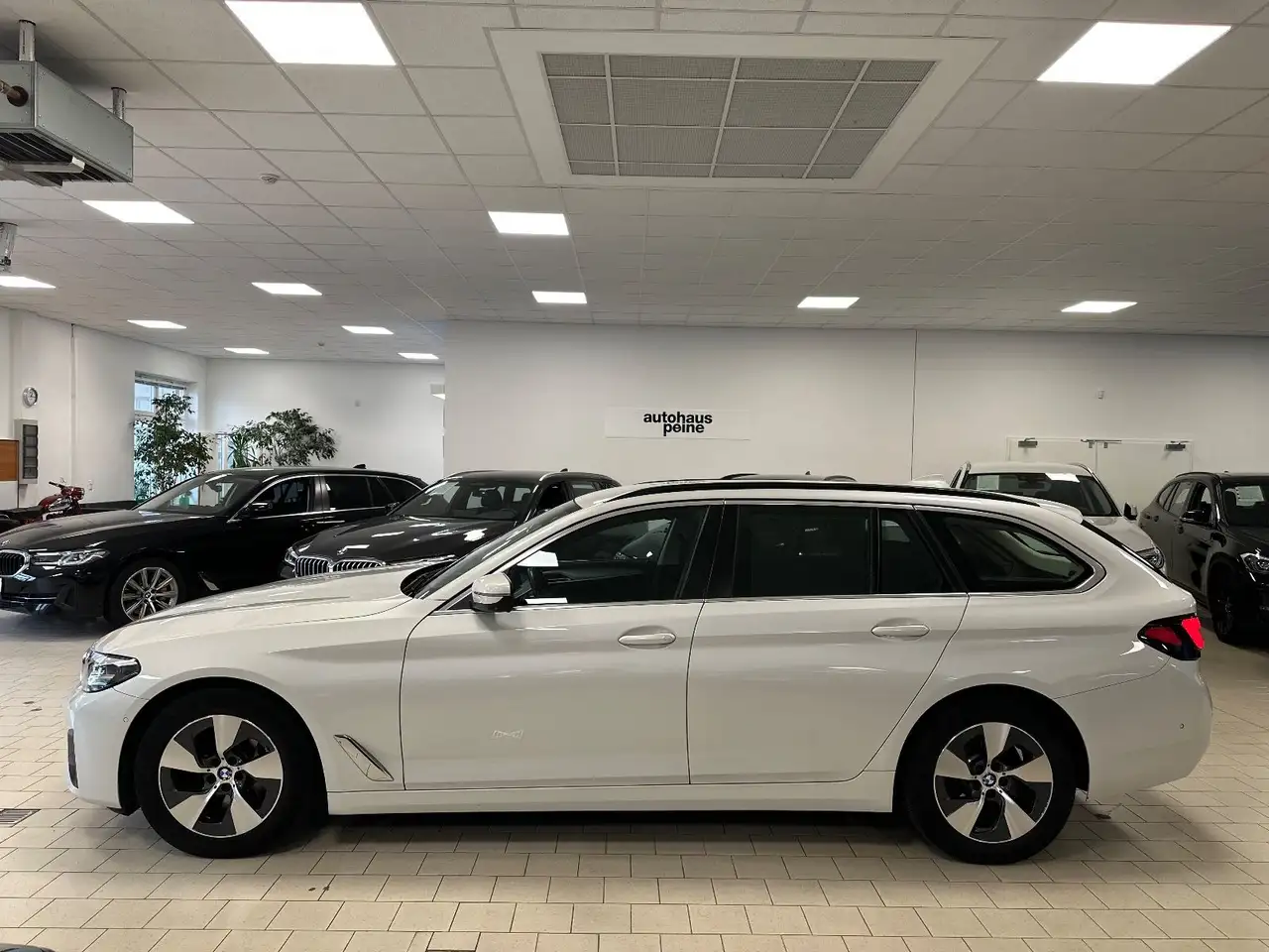 2020 BMW 530 d xDr. Aut/Park&DriveAss/SpLederSitz/KeyL/HUD, photograph 7