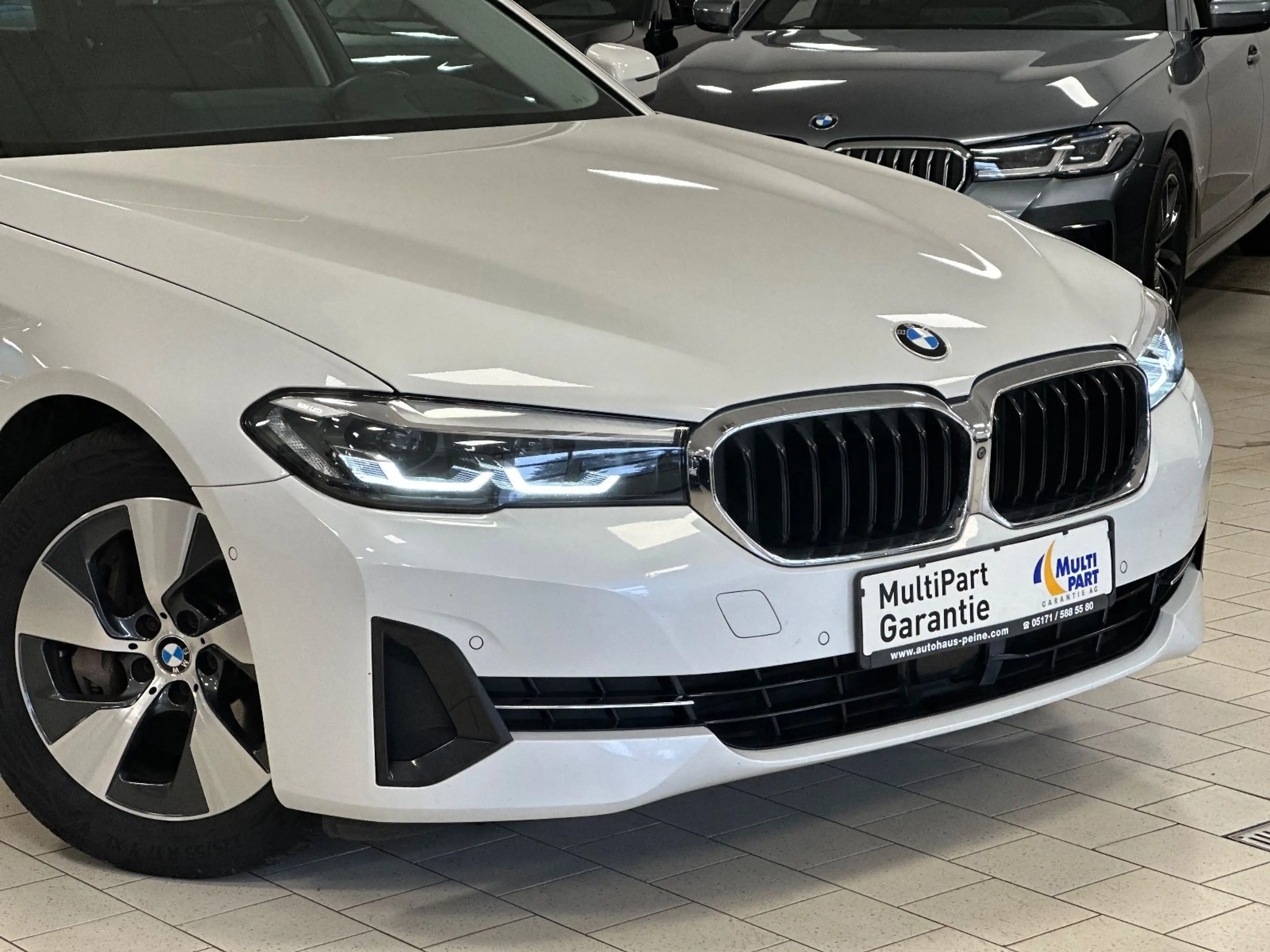BMW 530 d xDr. Aut/Park&DriveAss/SpLederSitz/KeyL/HUD — photo 4