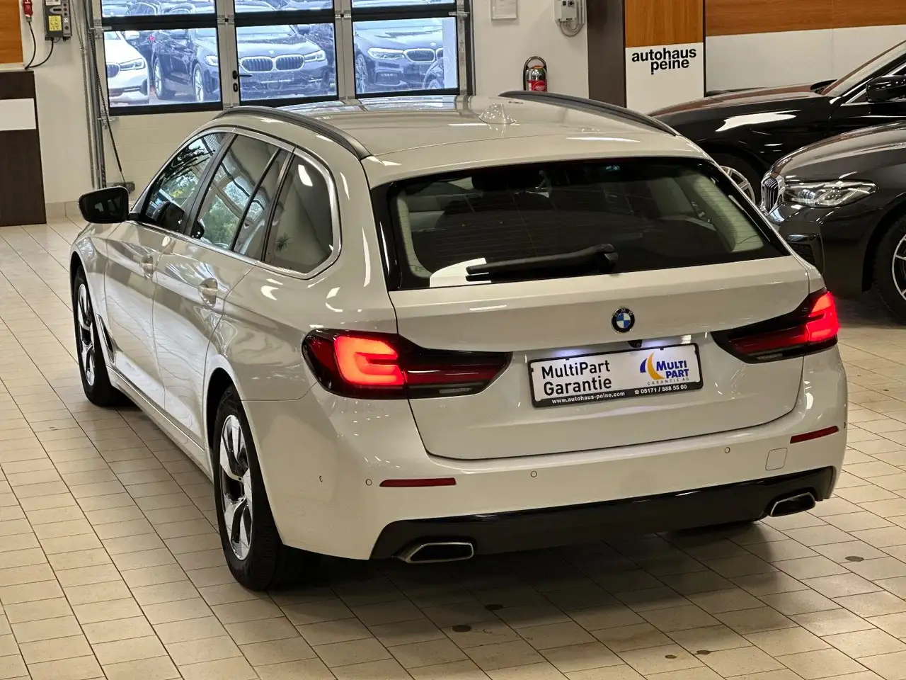 2020 BMW 530 d xDr. Aut/Park&DriveAss/SpLederSitz/KeyL/HUD, photograph 2