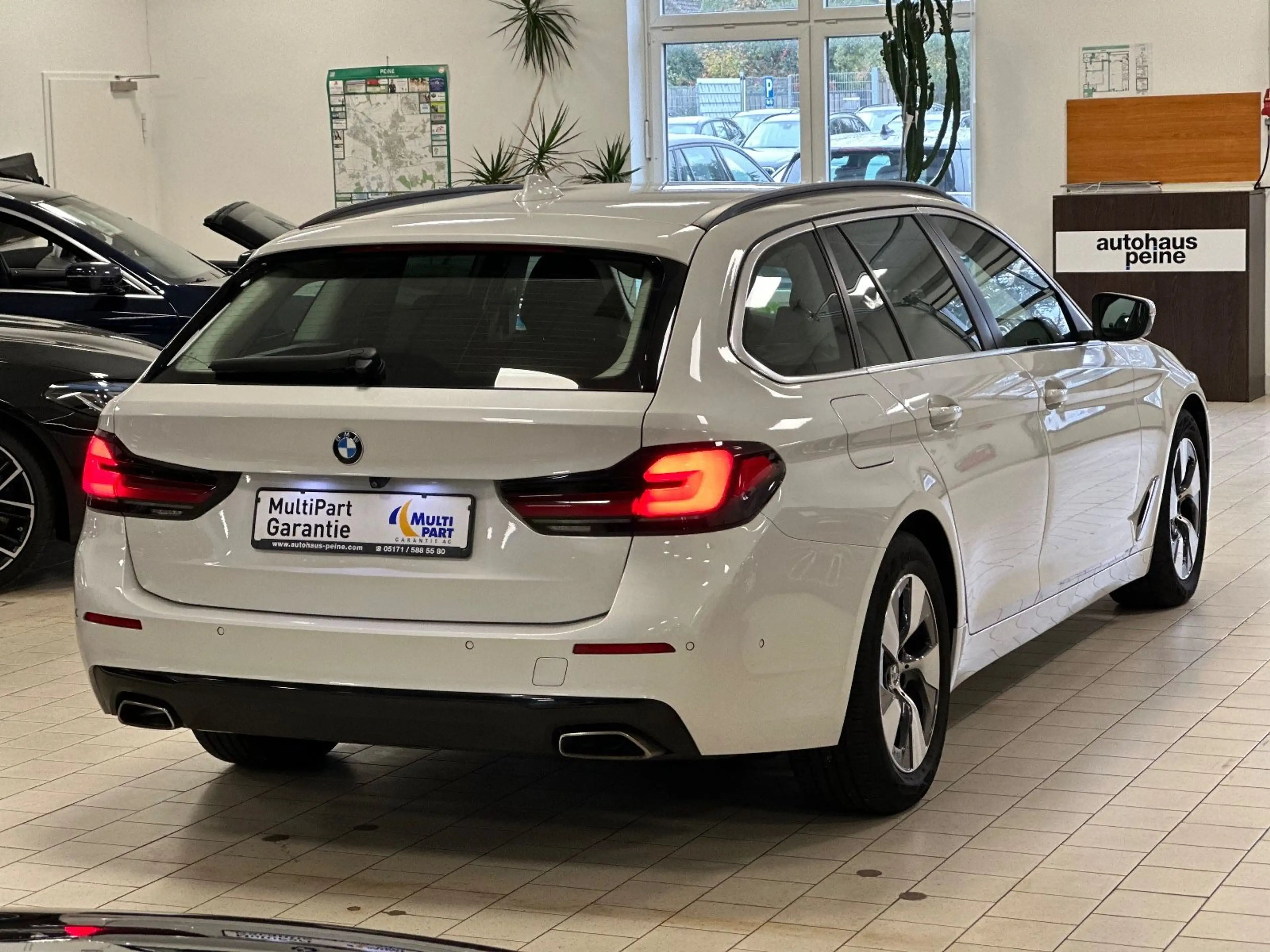 BMW 530 d xDr. Aut/Park&DriveAss/SpLederSitz/KeyL/HUD — photo 10