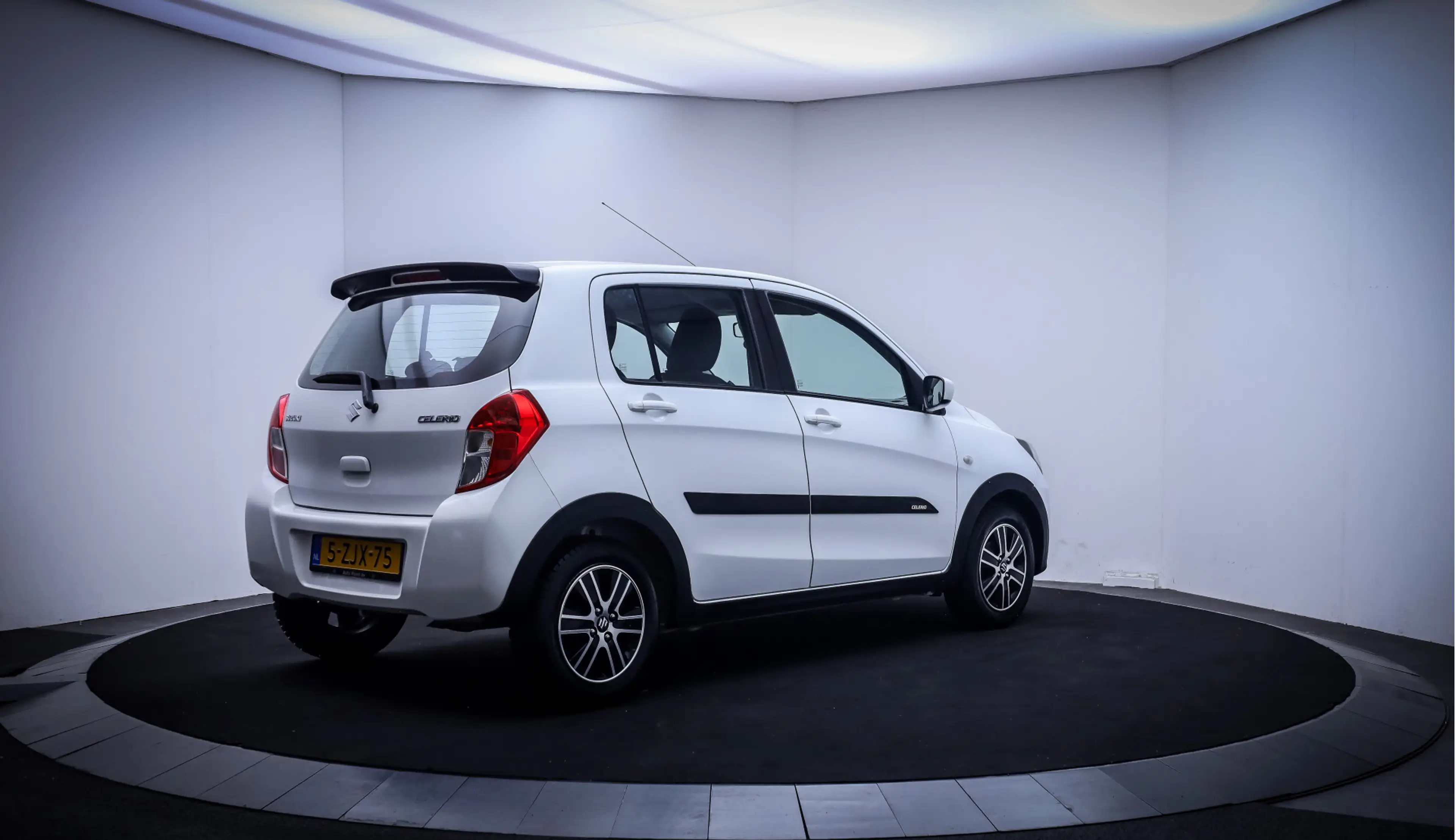Suzuki Celerio 1.0 Exclusive AIRCO | BLUETOOTH | 4X ELEK RAMEN | — photo 5