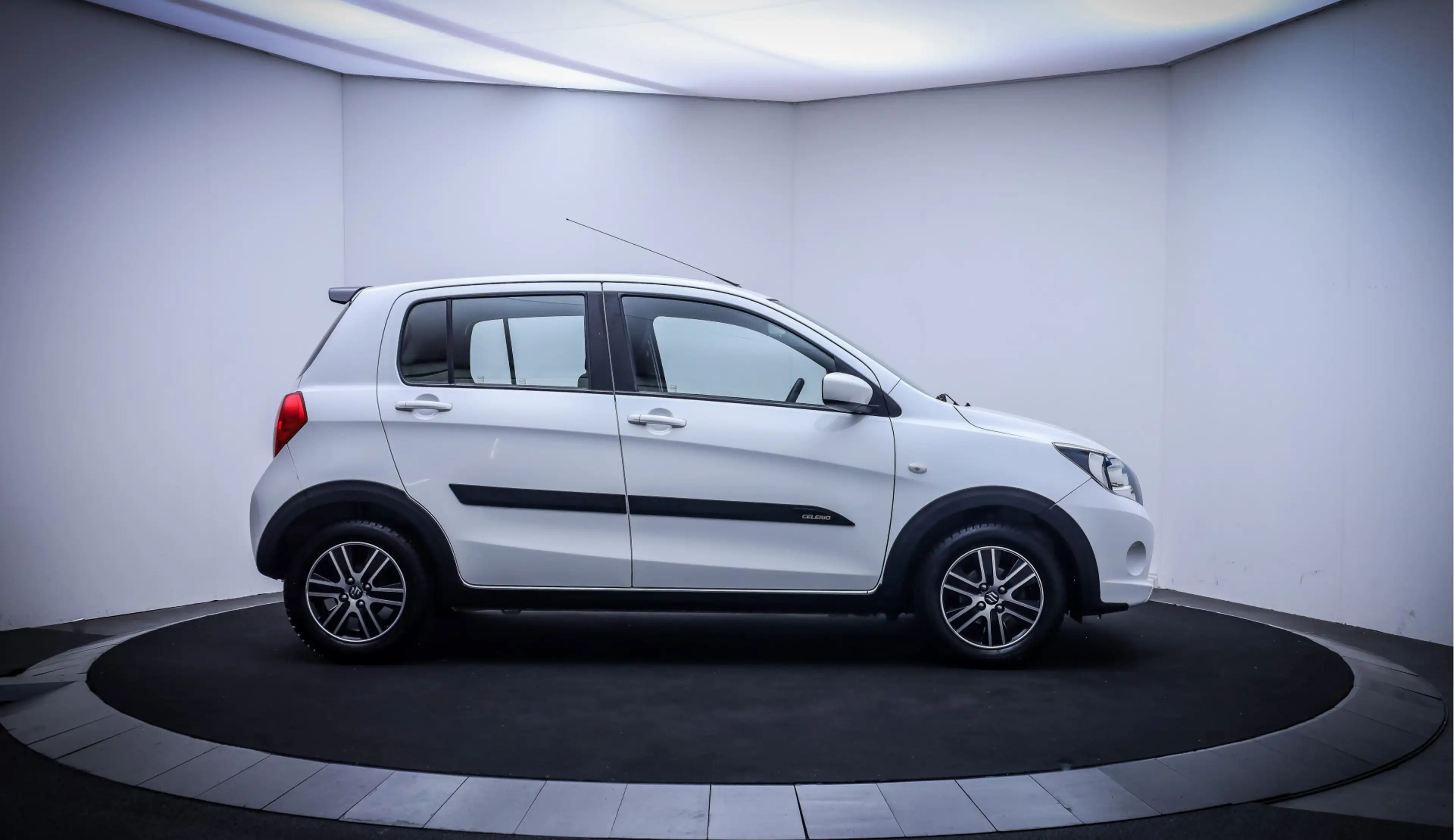 Suzuki Celerio 1.0 Exclusive AIRCO | BLUETOOTH | 4X ELEK RAMEN | — photo 4