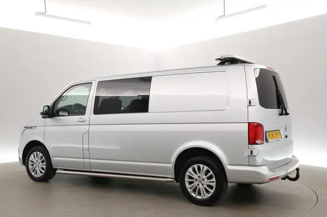 Volkswagen Transporter view 7