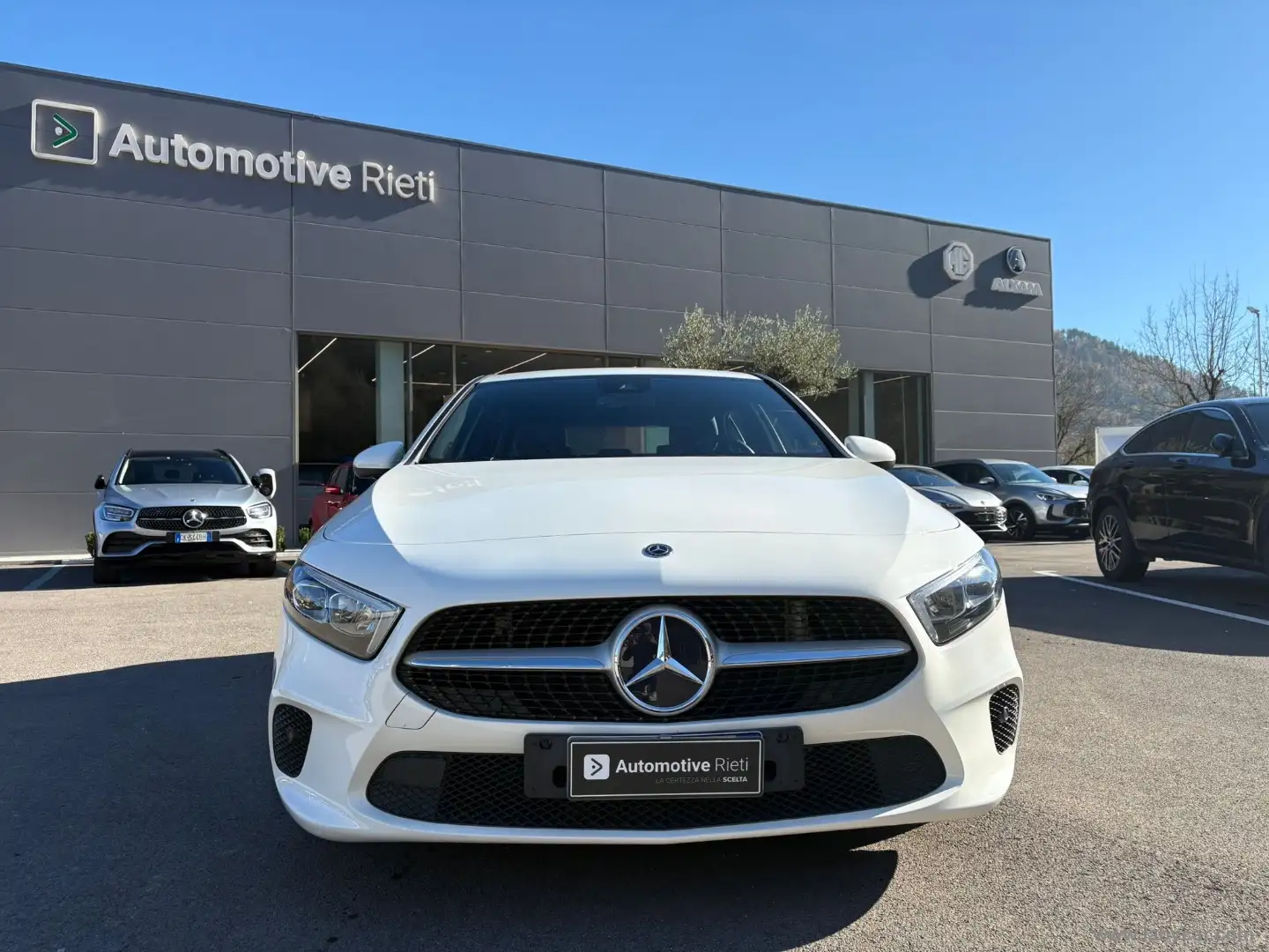 Mercedes-Benz A 180 A 180 d Automatic Sport Weiß - 2