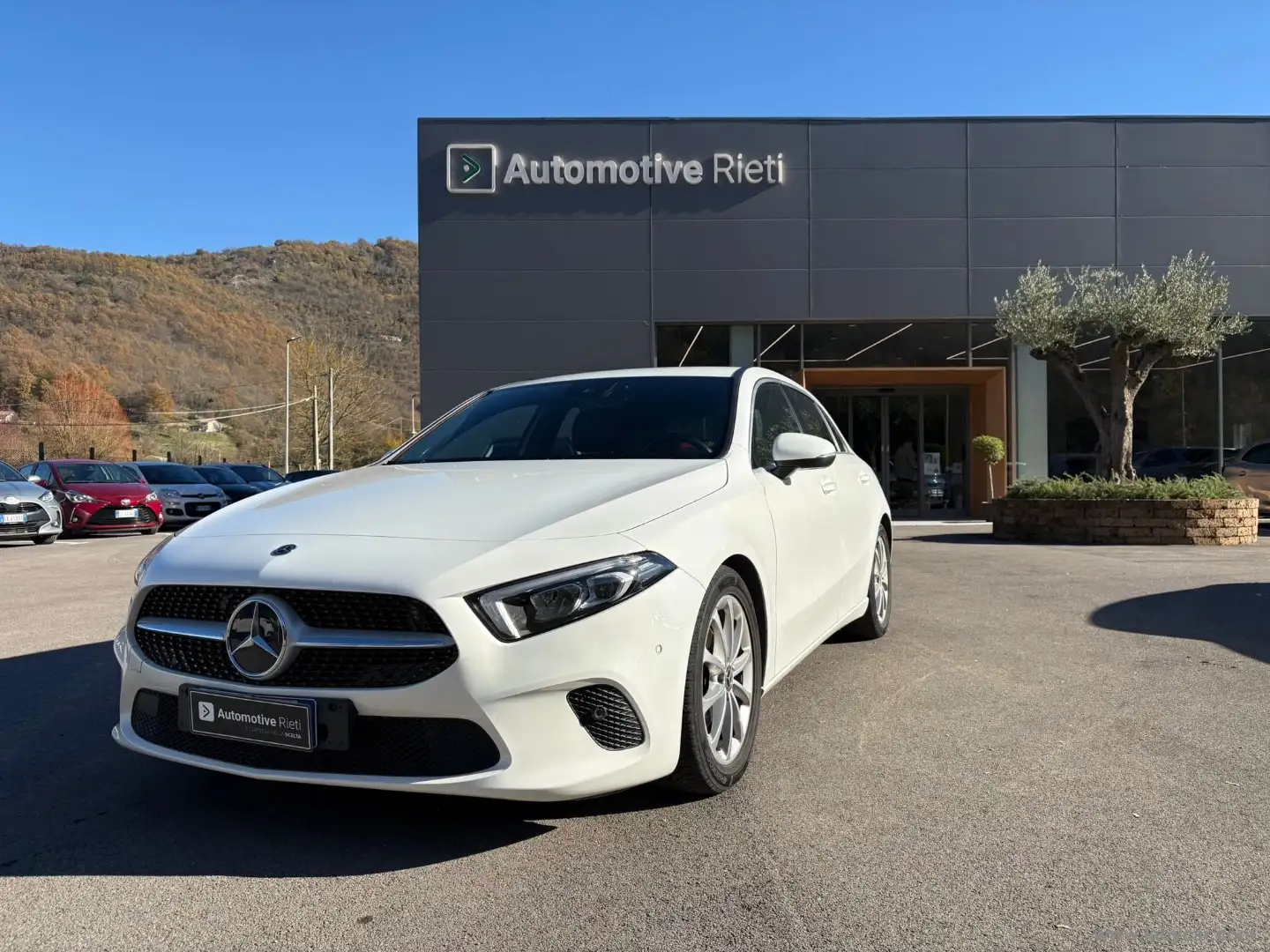 Mercedes-Benz A 180 A 180 d Automatic Sport Weiß - 1