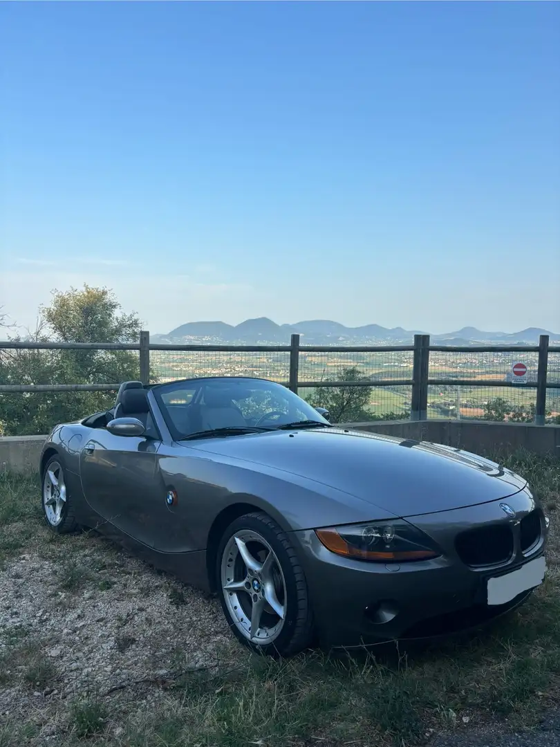 BMW Z4 Roadster 2.2i - 1