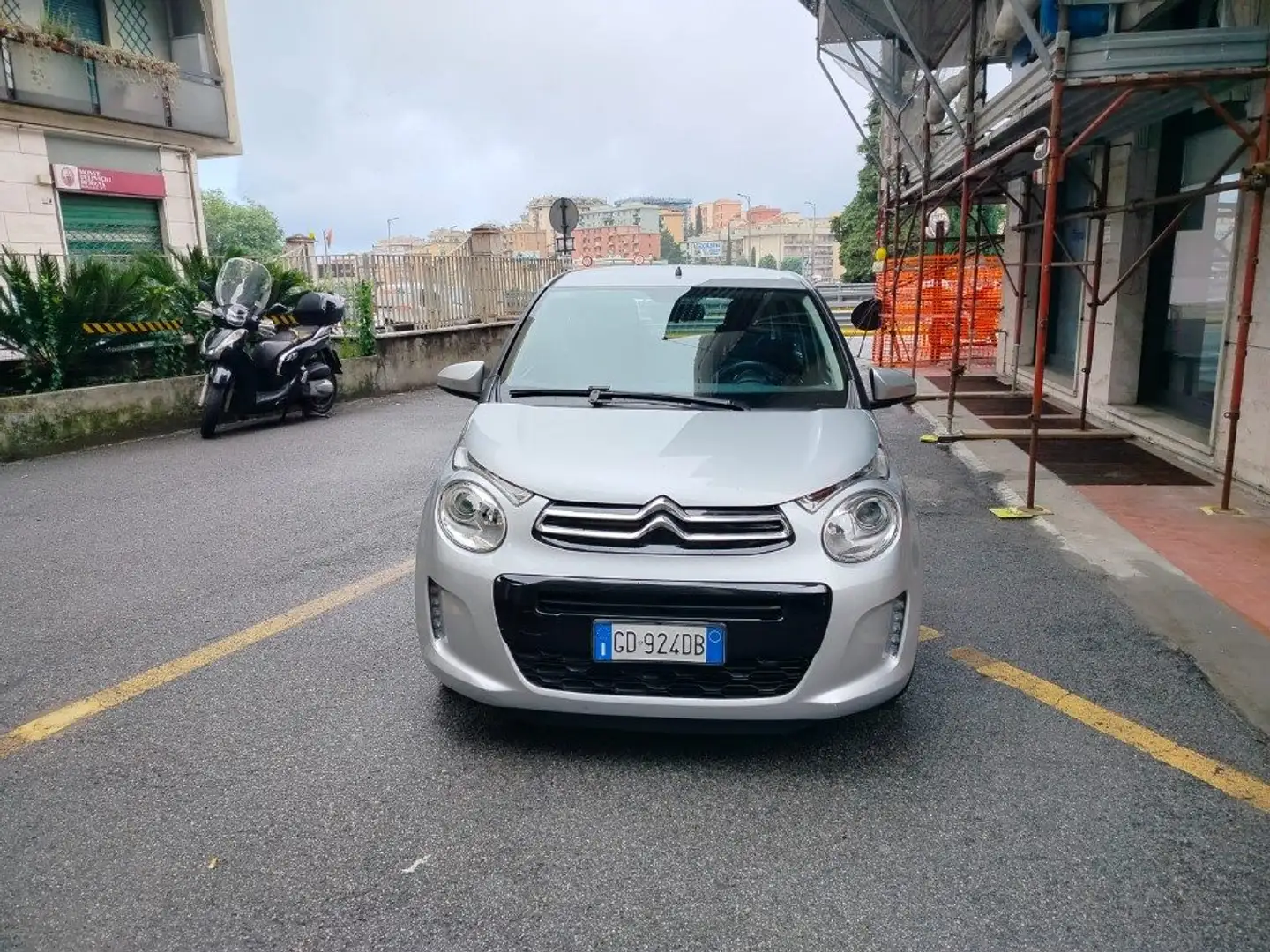 Citroen C1 Airscape VTi 72 S&S 5 porte Shine Grau - 1