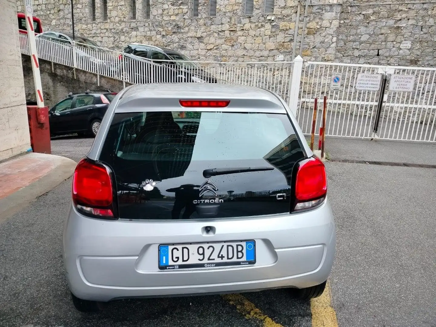 Citroen C1 Airscape VTi 72 S&S 5 porte Shine Grau - 2