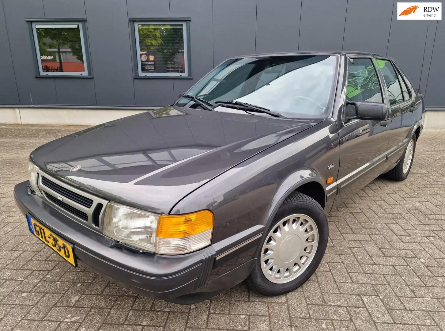 Saab 9000 2.0i 16, slechts 108dkm aantoonbaar, top staat! Gris - 1