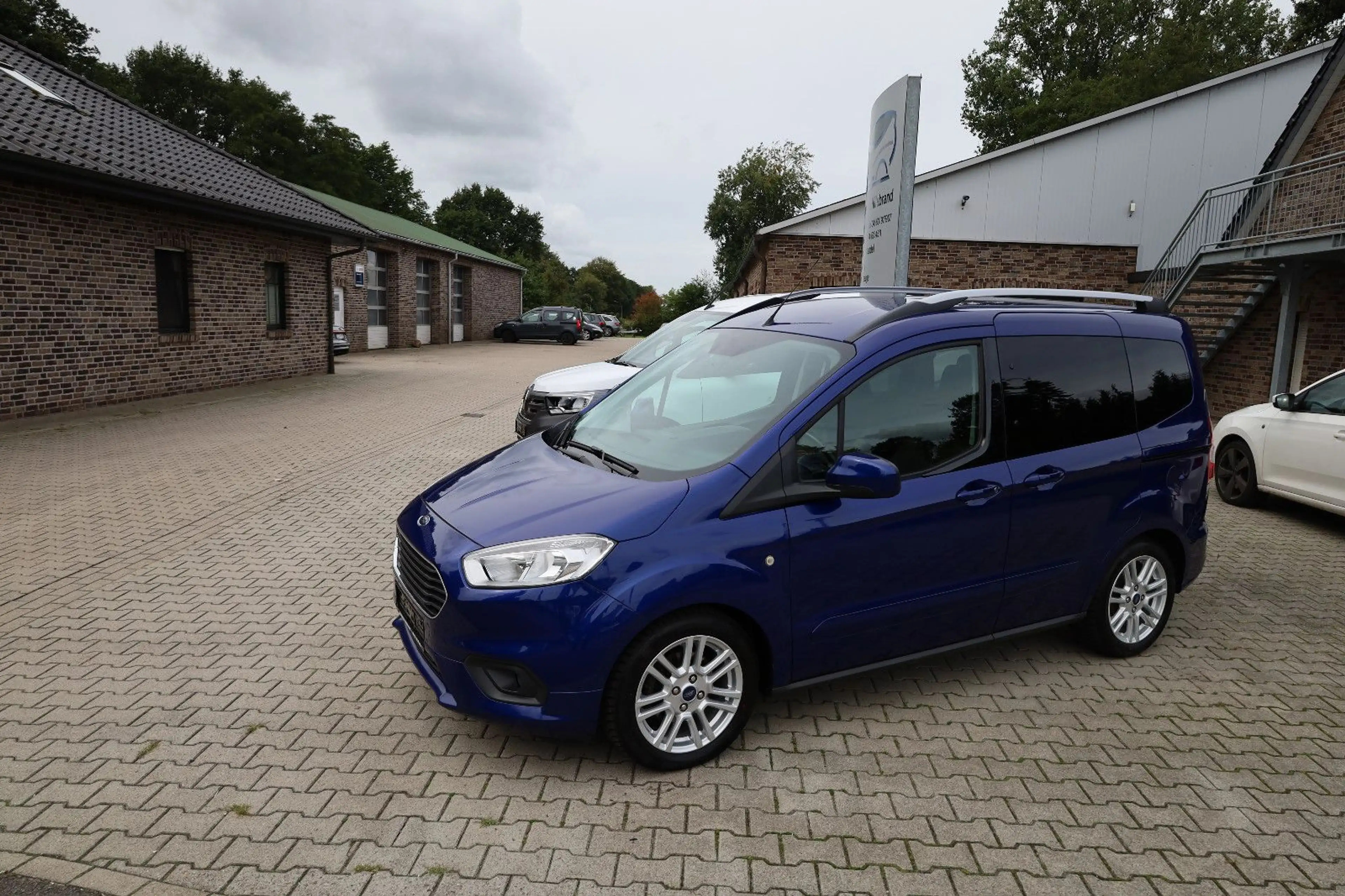 Ford Tourneo Courier Titanium Zahnriemen neu — photo 3