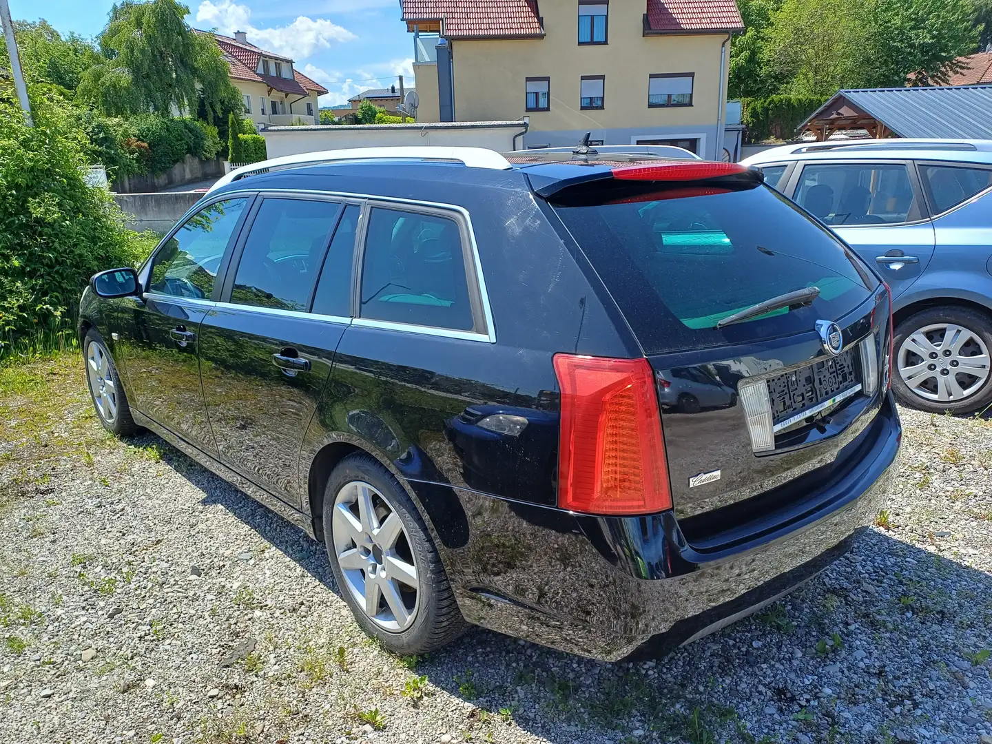 Cadillac BLS 1,9D Kombi Autom Negro - 2