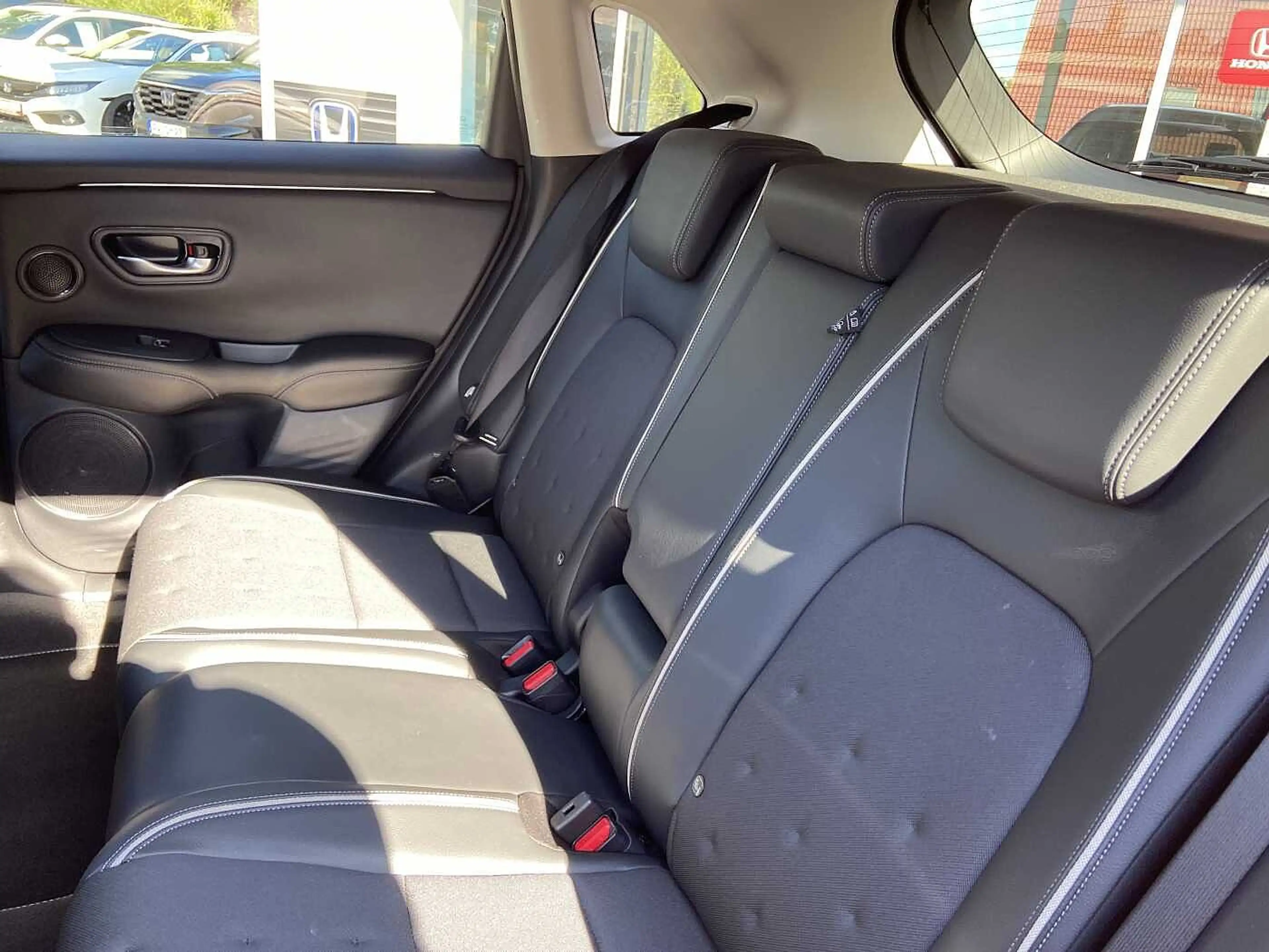 Honda ZR-V Hybrid e:HEV 2.0 i-MMD Sport — photo 10