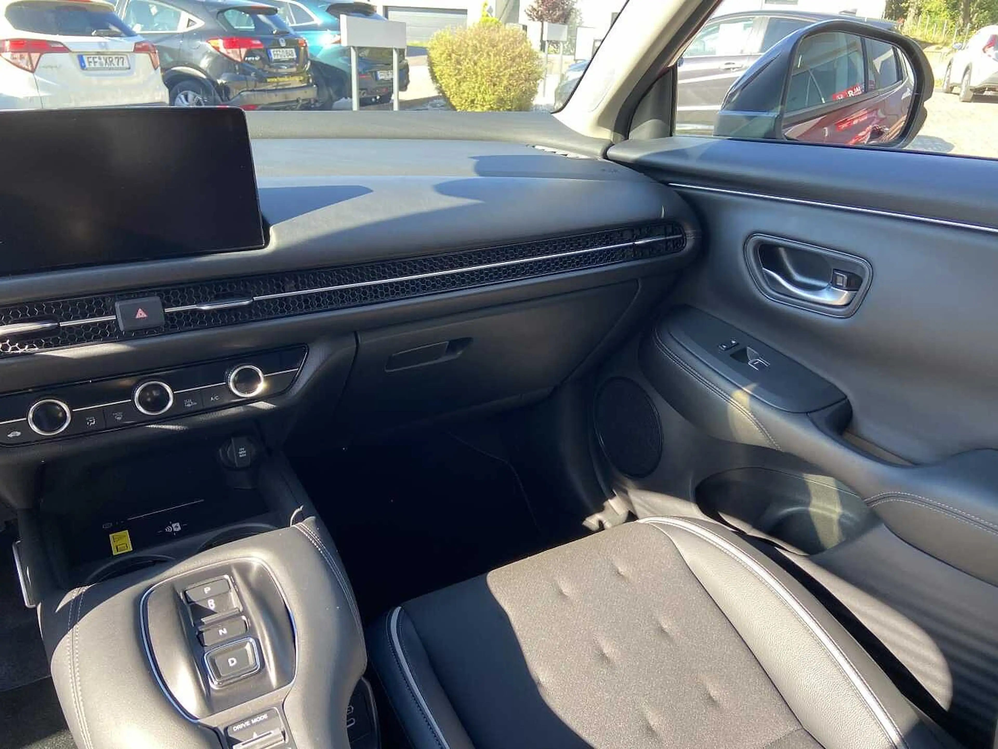 Honda ZR-V Hybrid e:HEV 2.0 i-MMD Sport — photo 14