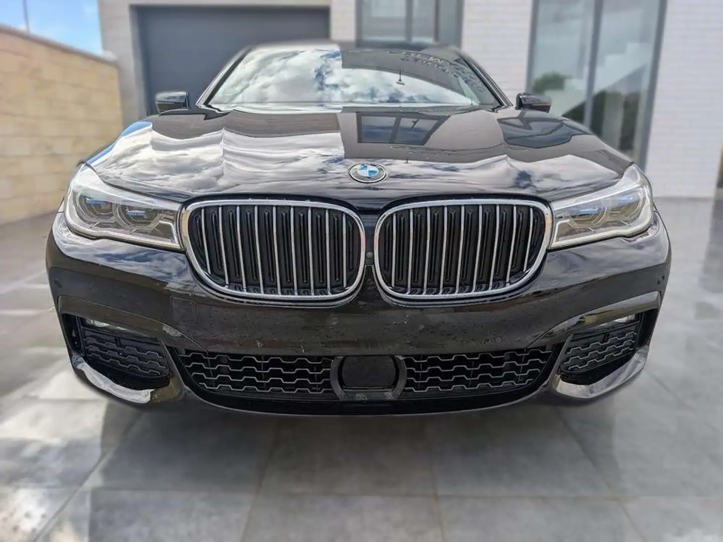 BMW 740 740dA xDrive Burdeos - 1