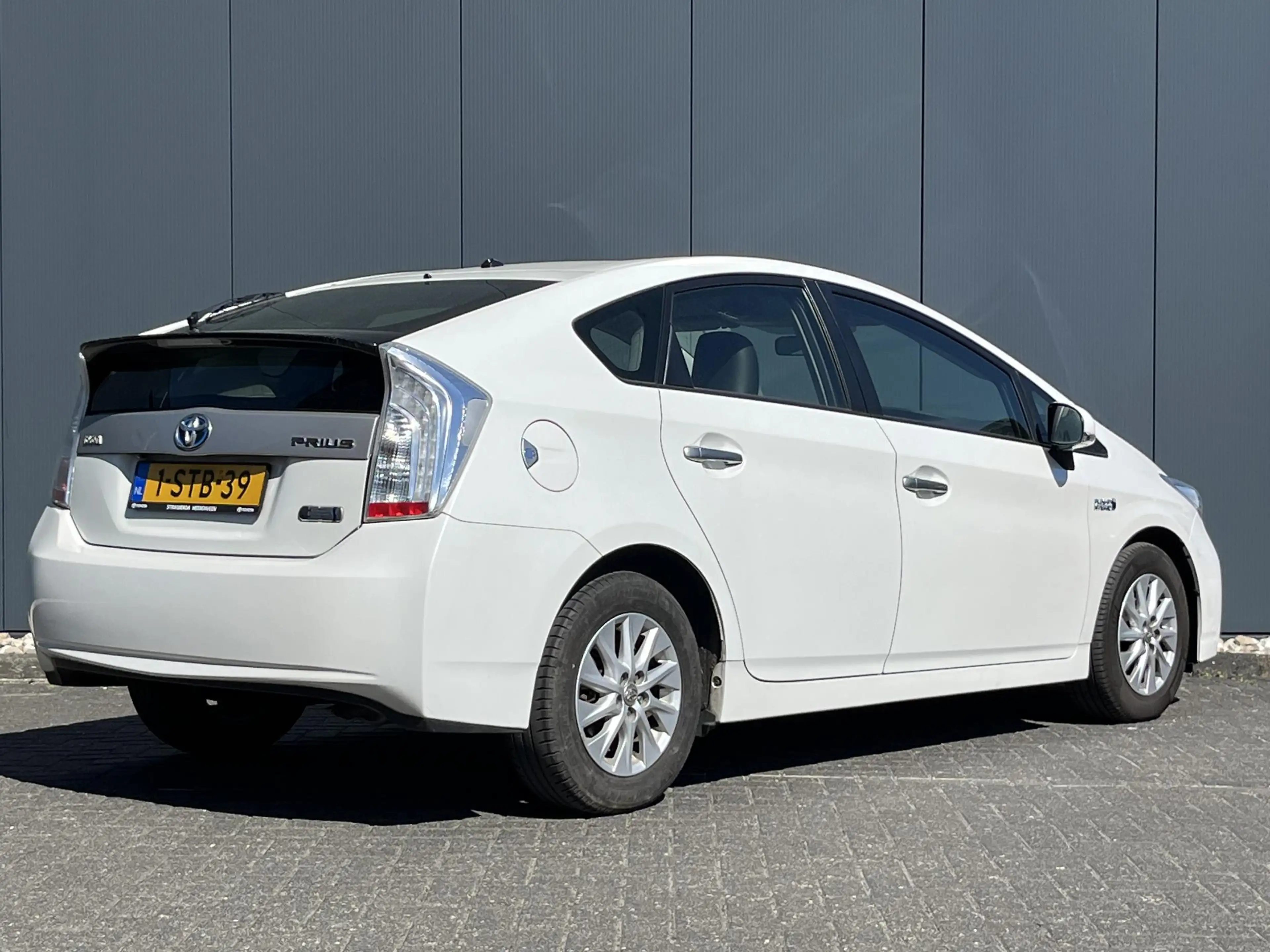Toyota Prius 1.8 Plug-in Dynamic Business | BTW-Auto | Stoelver — photo 3