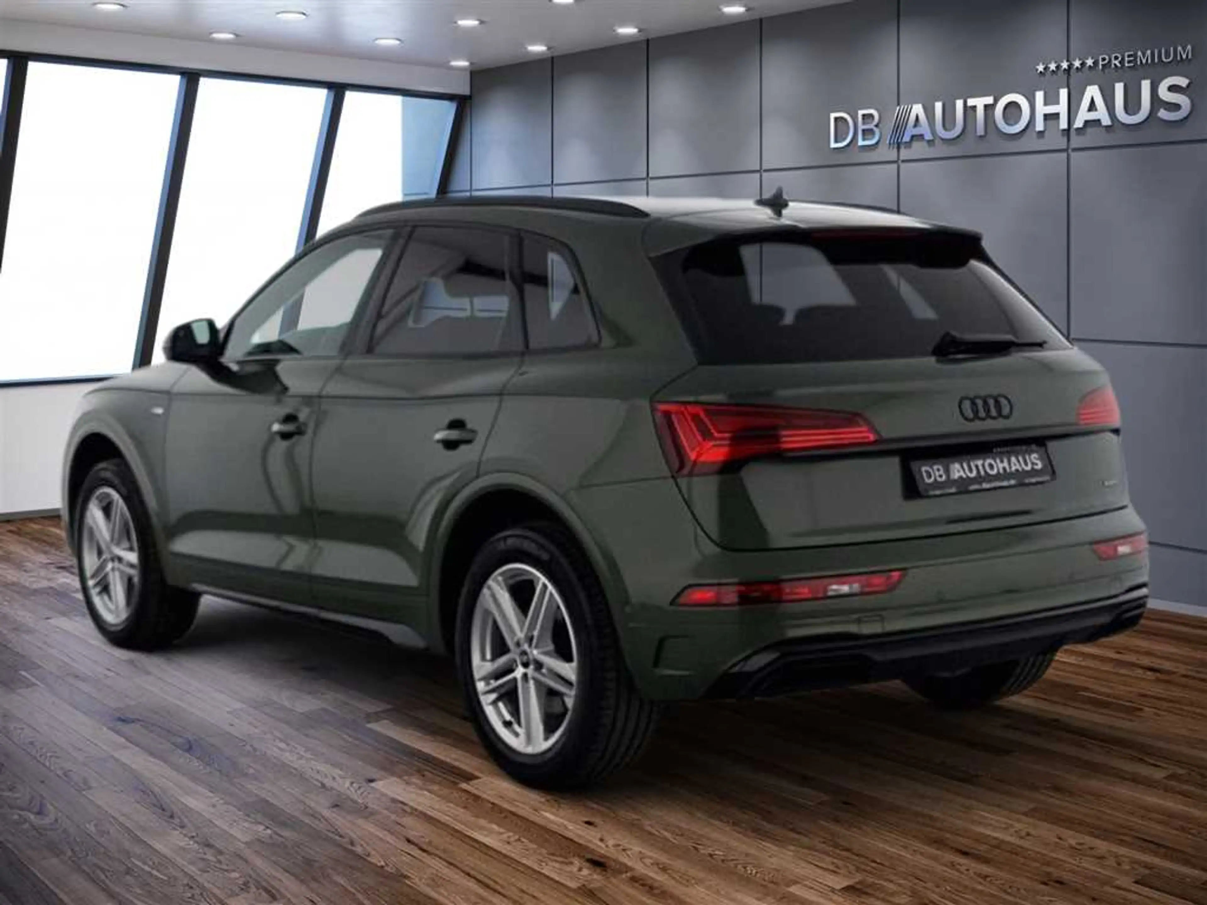 Audi Q5 S line 40 2.0 TDI quattro S-tronic — photo 6