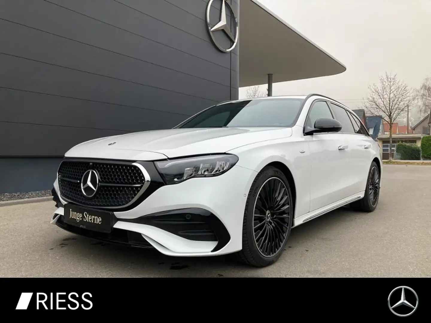 Mercedes-Benz E 300 de T AMG Advanced 20 Zoll AHK Night Distro Weiß - 1