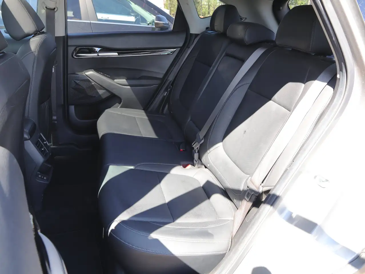Kia Seltos снимка Kia Seltos