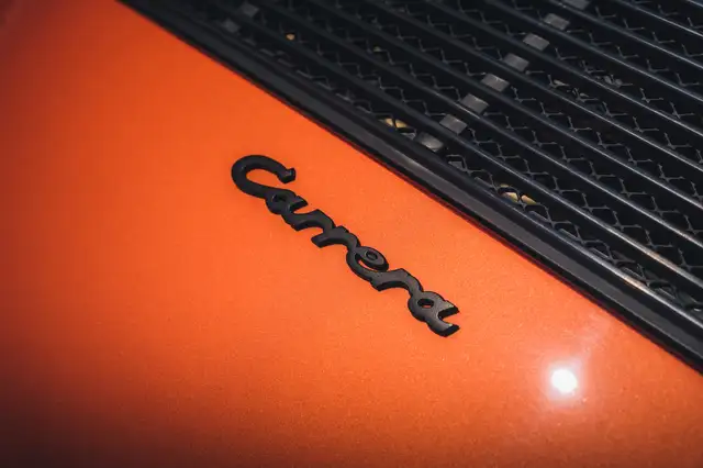 Porsche 911 view 9