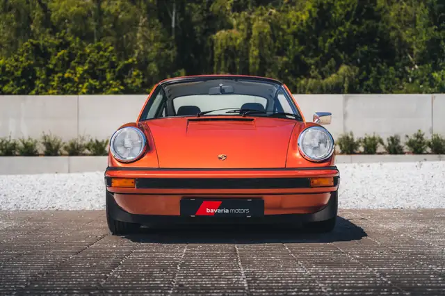 Porsche 911 view 2