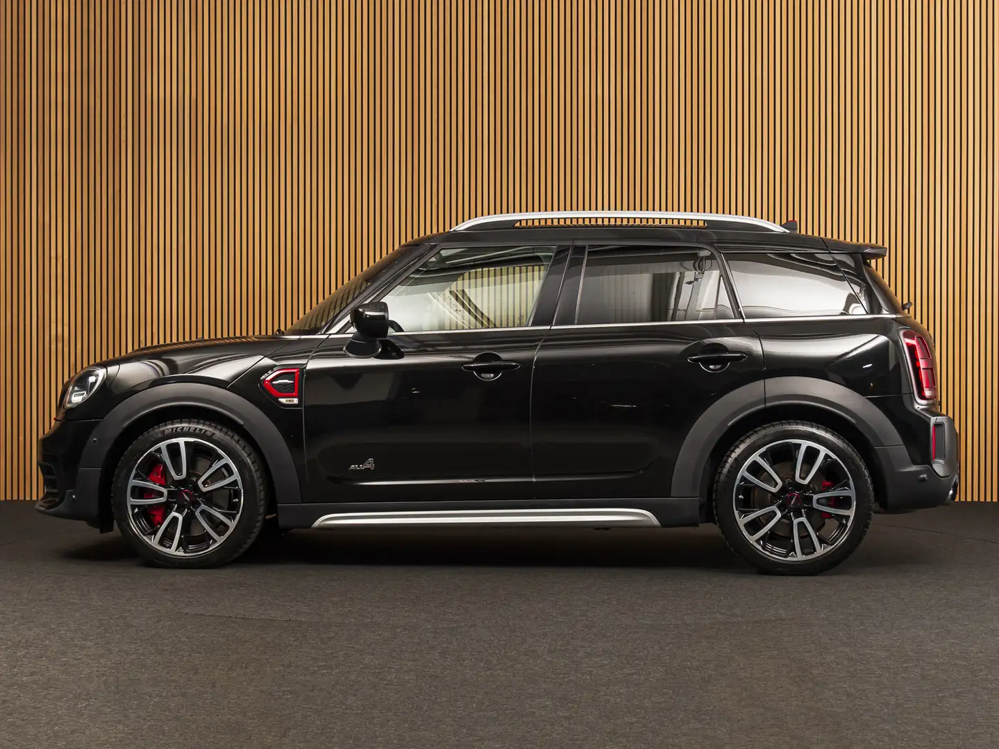 MINI John Cooper Works Countryman Mini 2.0 ALL4 19"-HUD-PANO-H/K Noir - 2