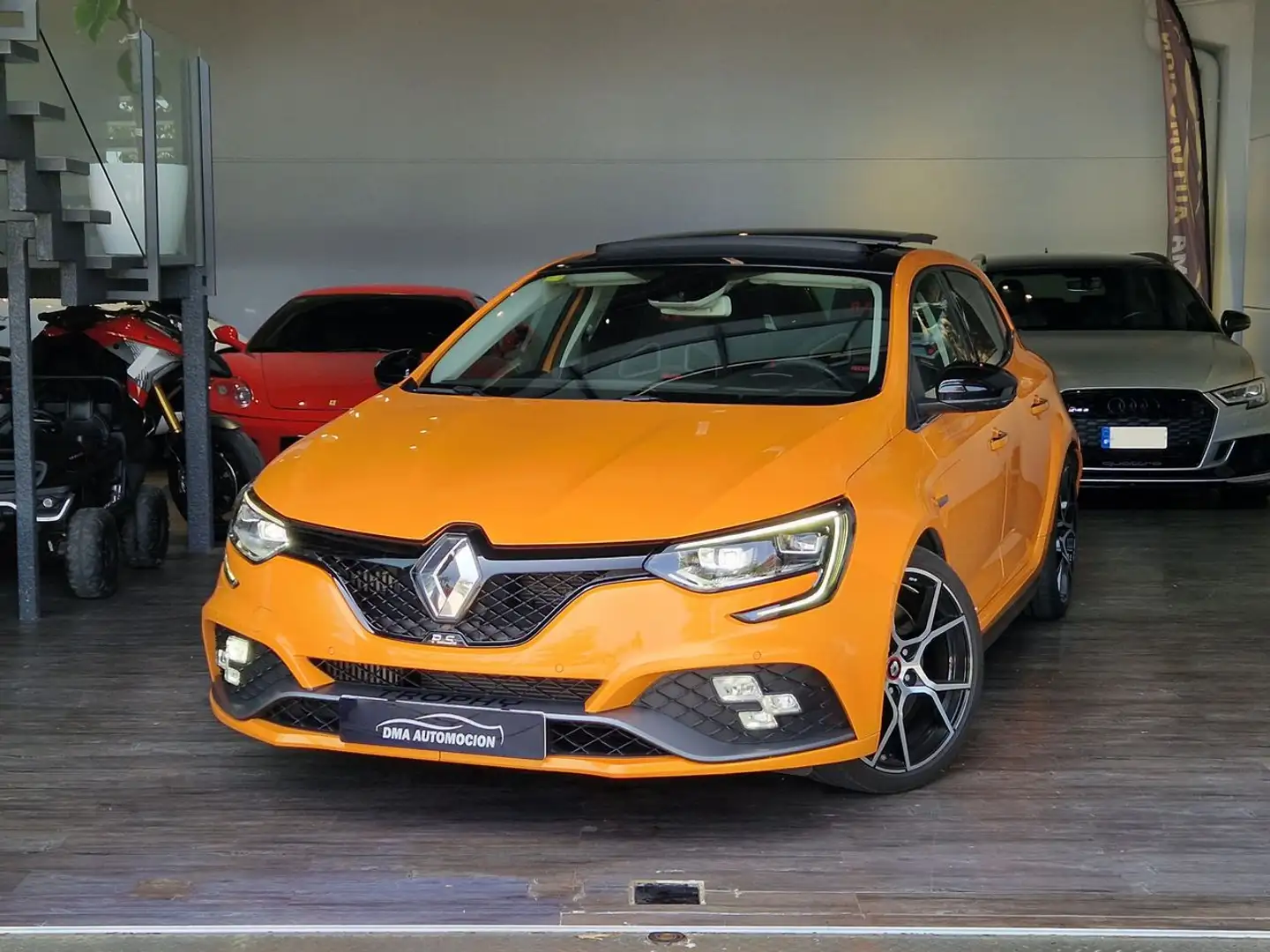 Renault Megane RS TROPHY narančasta - 1