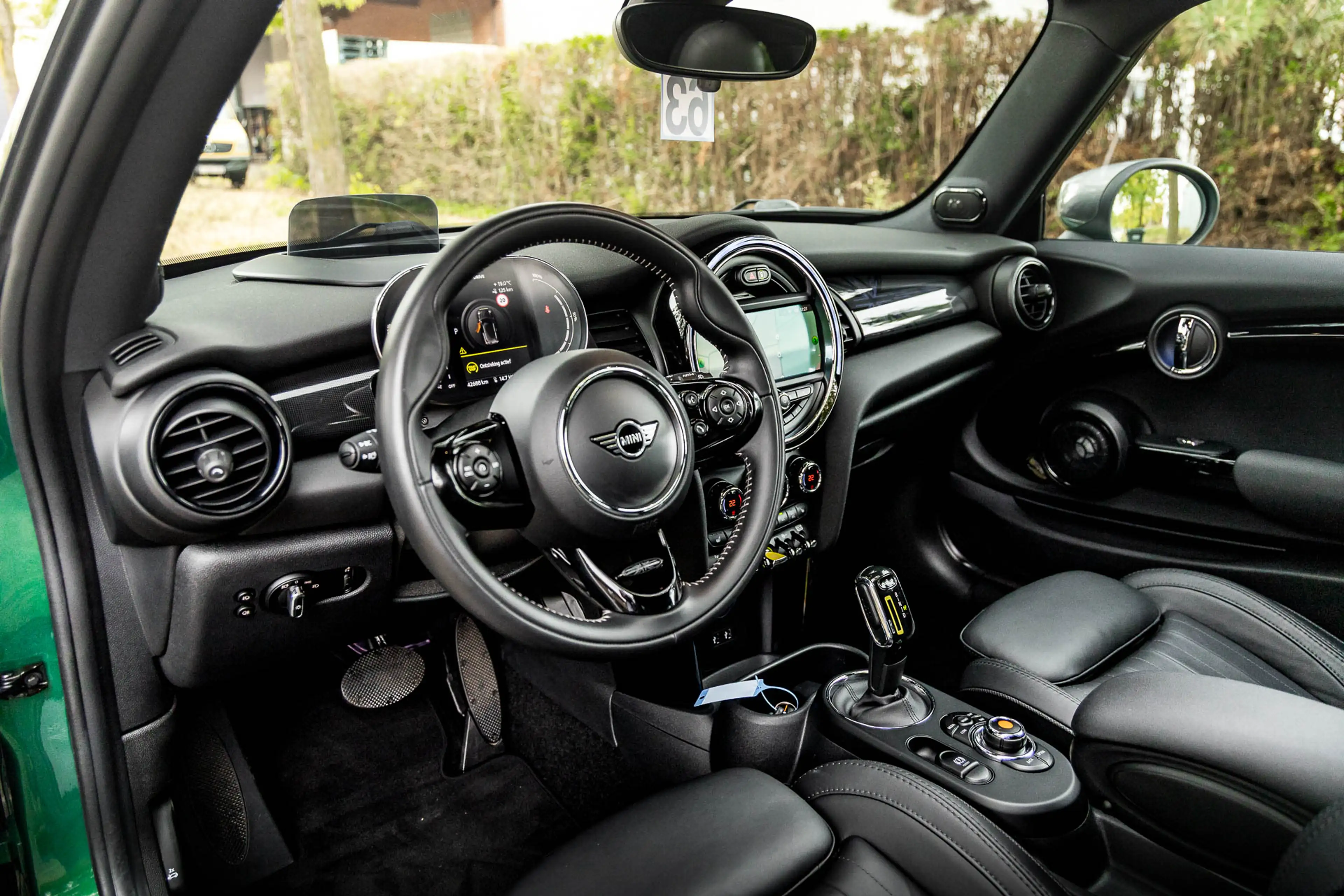 MINI Cooper SE British Racing Green * Pano * Leder * HUD * H/K * Camera * LED * — photo 4