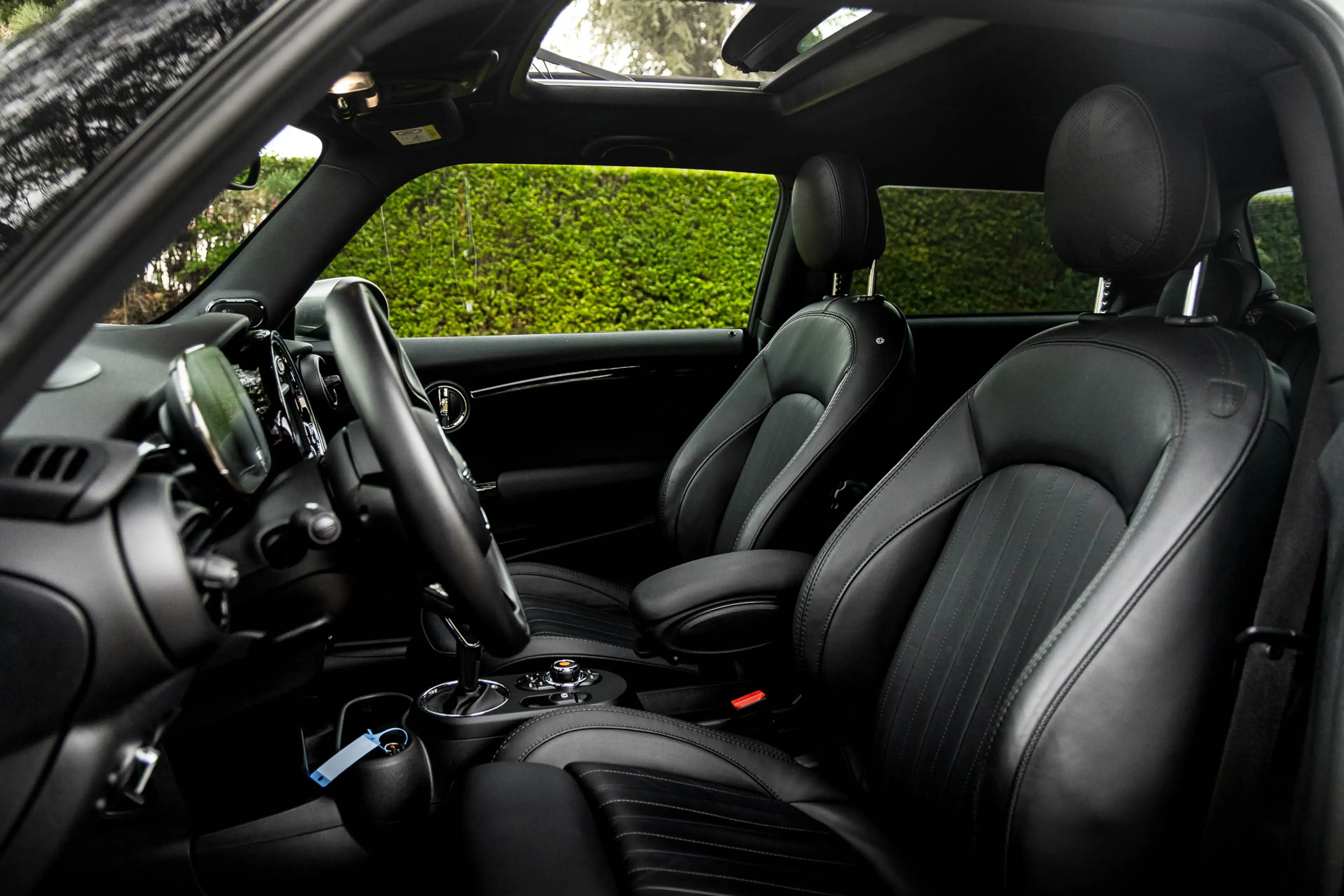 MINI Cooper SE British Racing Green * Pano * Leder * HUD * H/K * Camera * LED * — photo 6