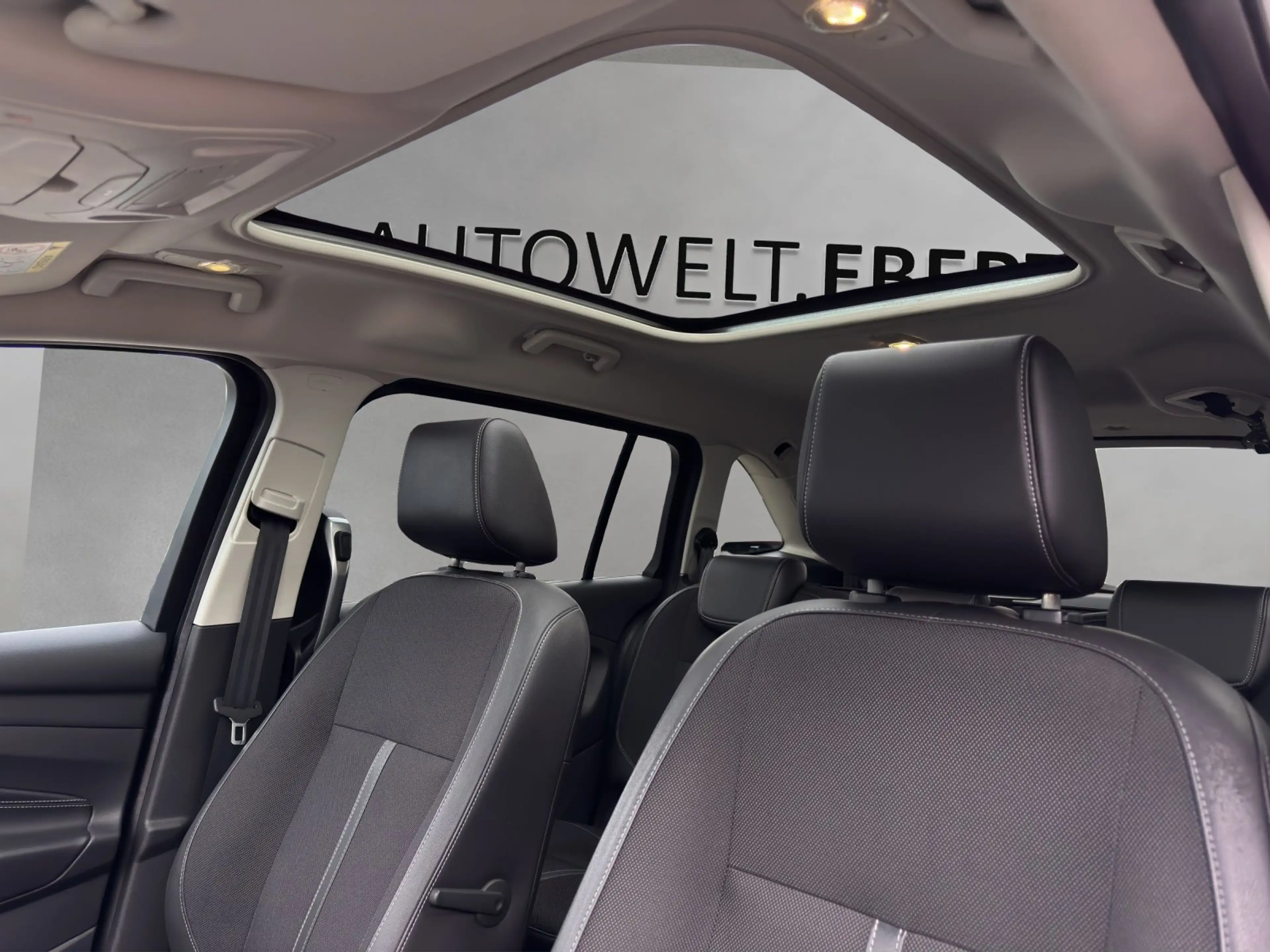 Ford Grand C-Max Titanium Aut./KAMERA/GRA/NAVI/XENON/ — photo 13