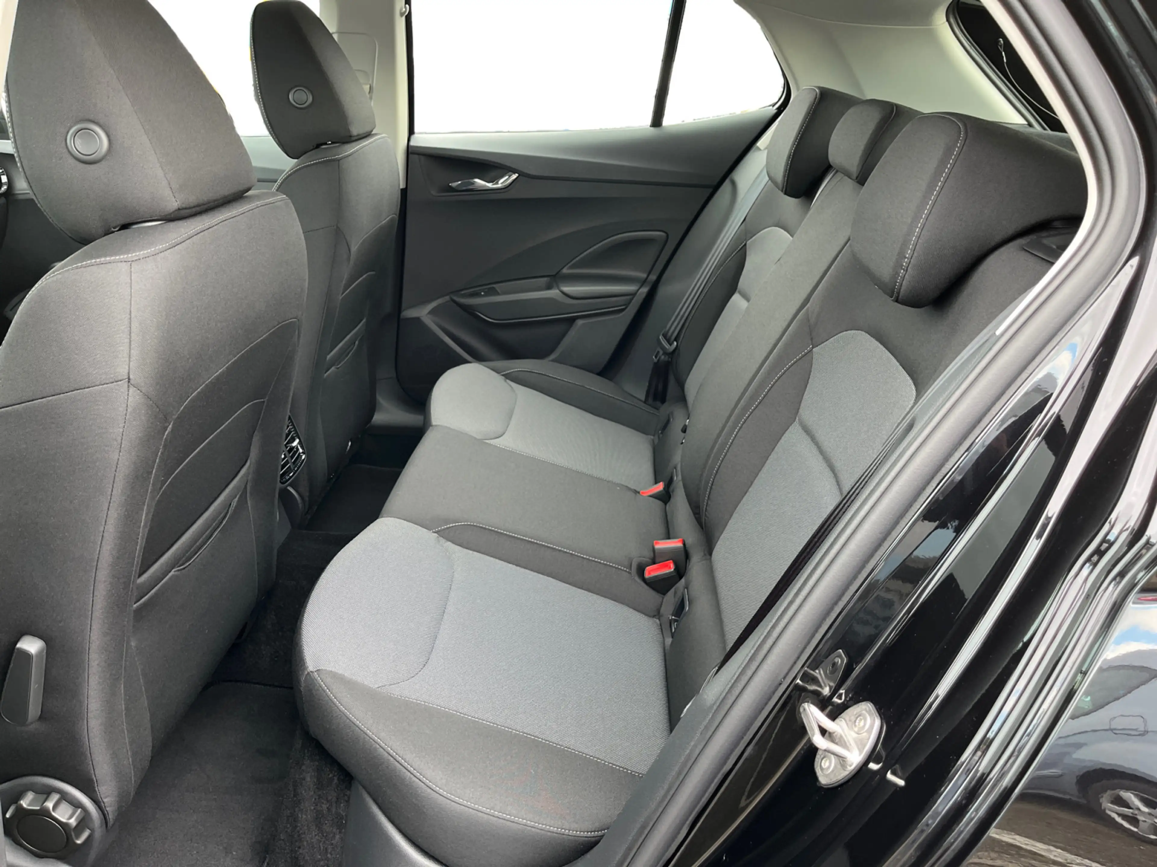 Skoda Fabia Selection 1,0 TSI 95 BerganfahrAss Climatr — photo 11
